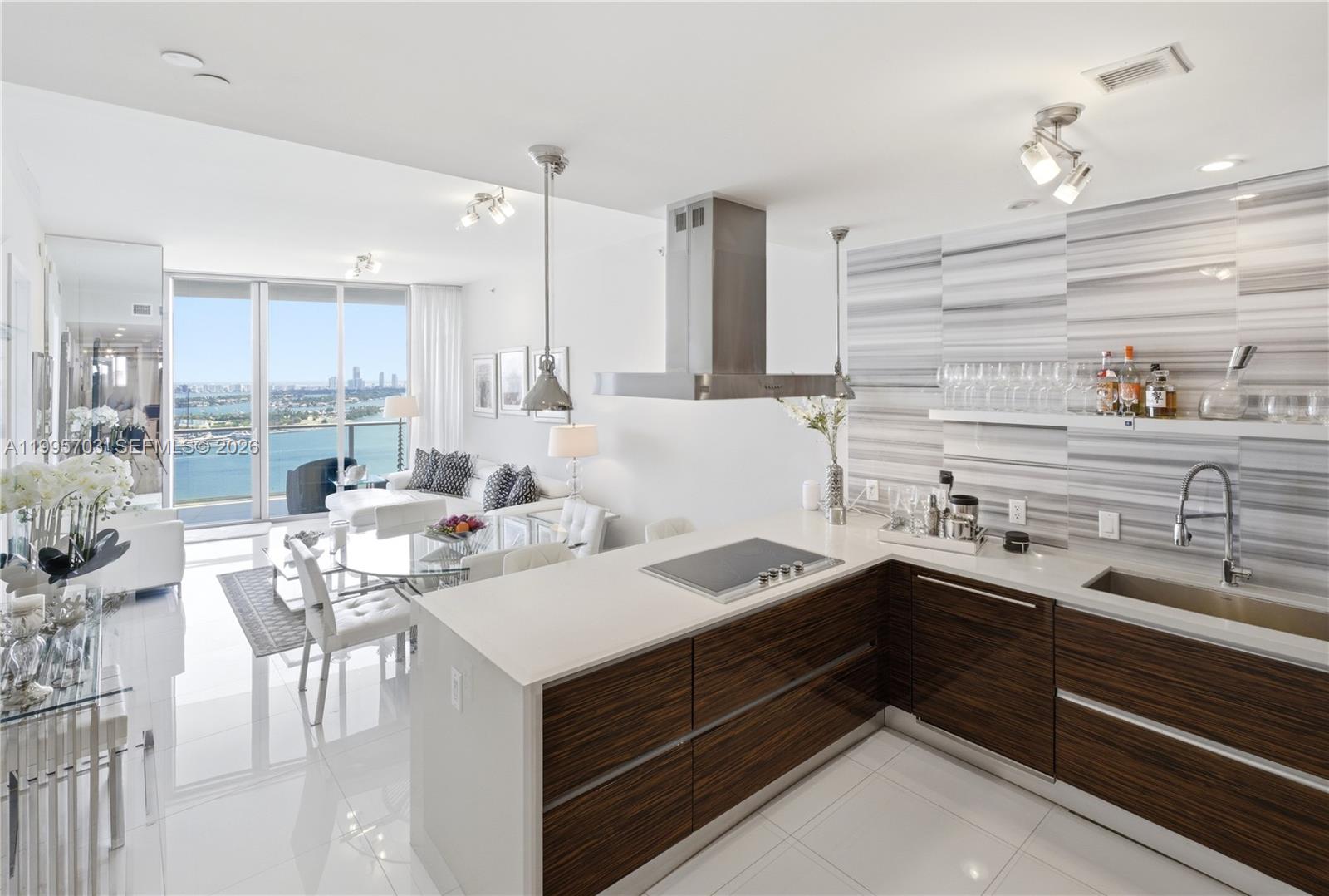 1100 Biscayne Blvd #2902, Miami FL 33132
