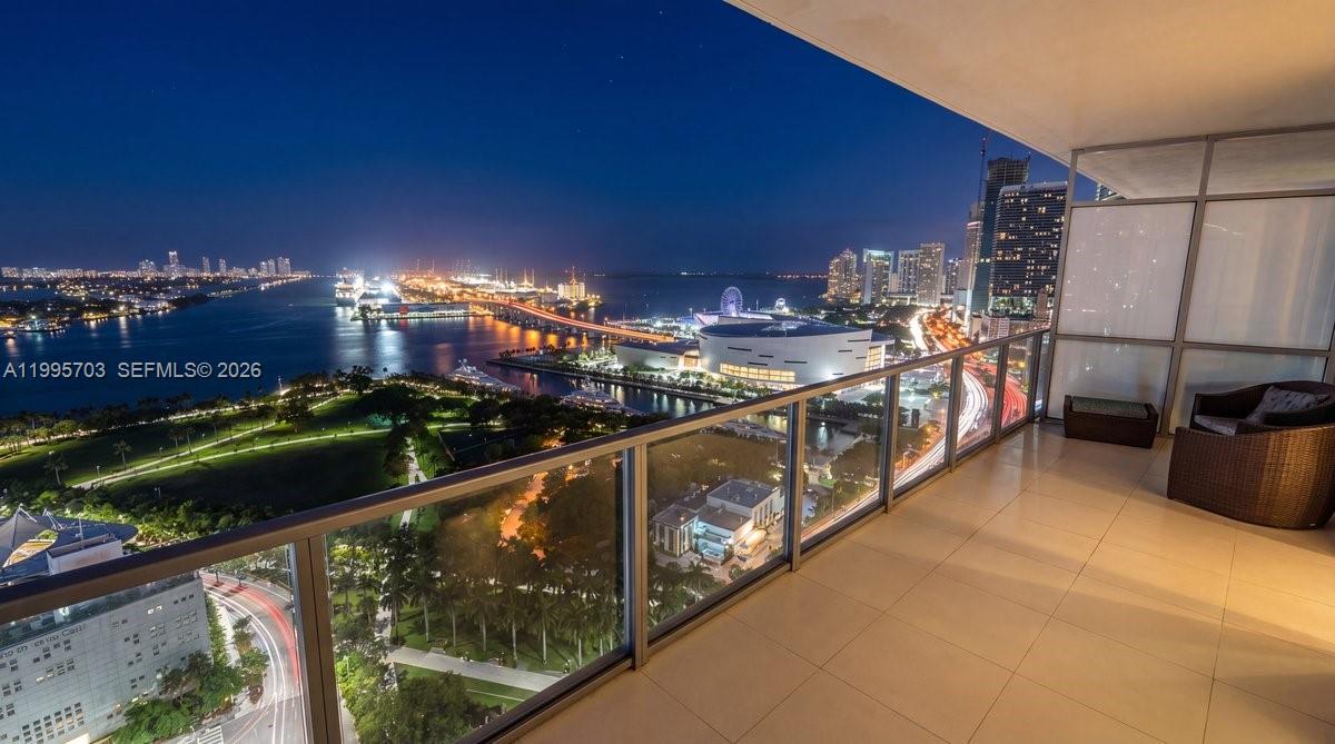 1100 Biscayne Blvd #2902, Miami FL 33132