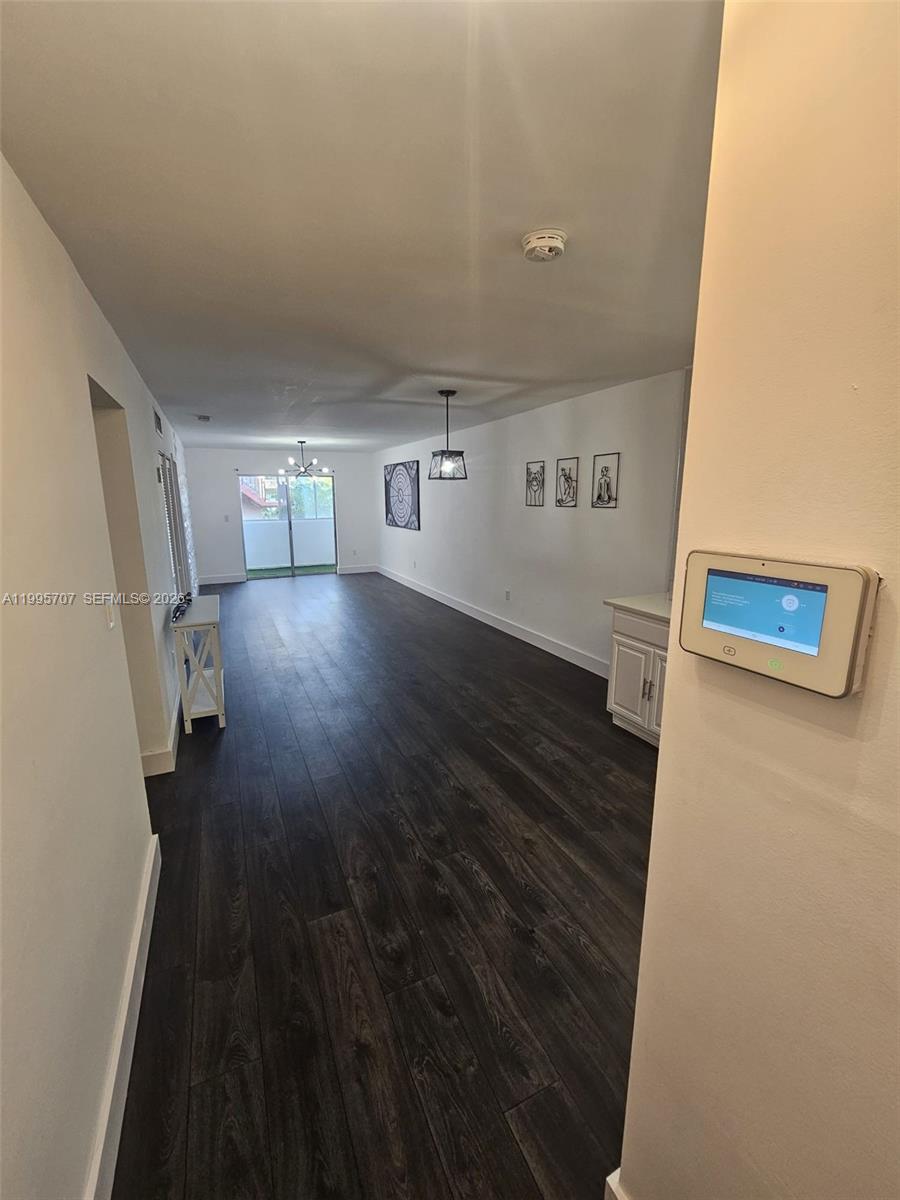 6055 W 19th Ave #209, Hialeah FL 33012