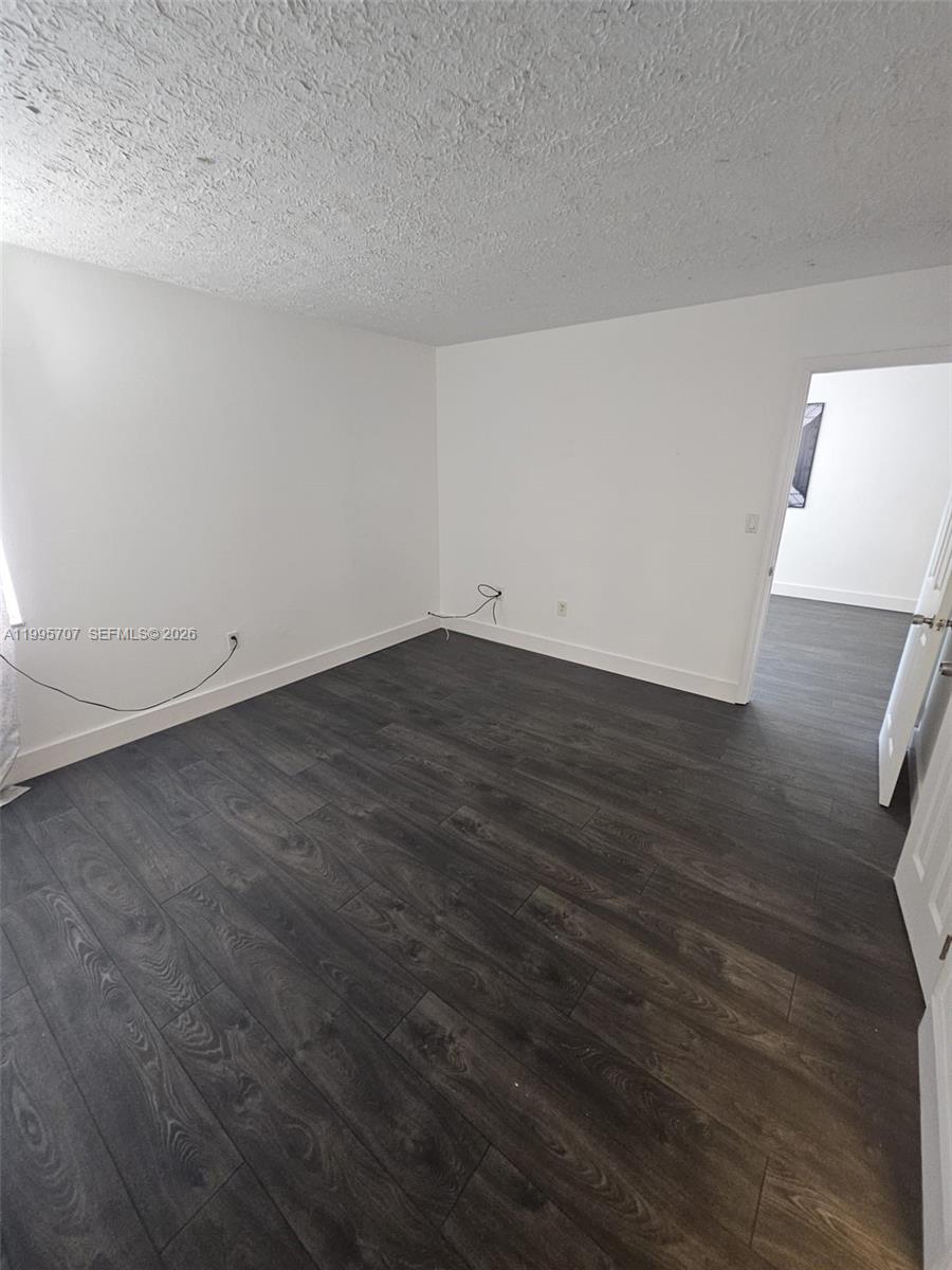 6055 W 19th Ave #209, Hialeah FL 33012