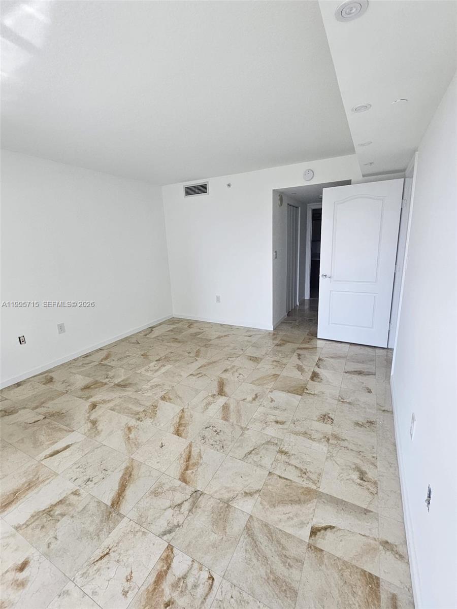 2101 Brickell Ave #2111, Miami FL 33129