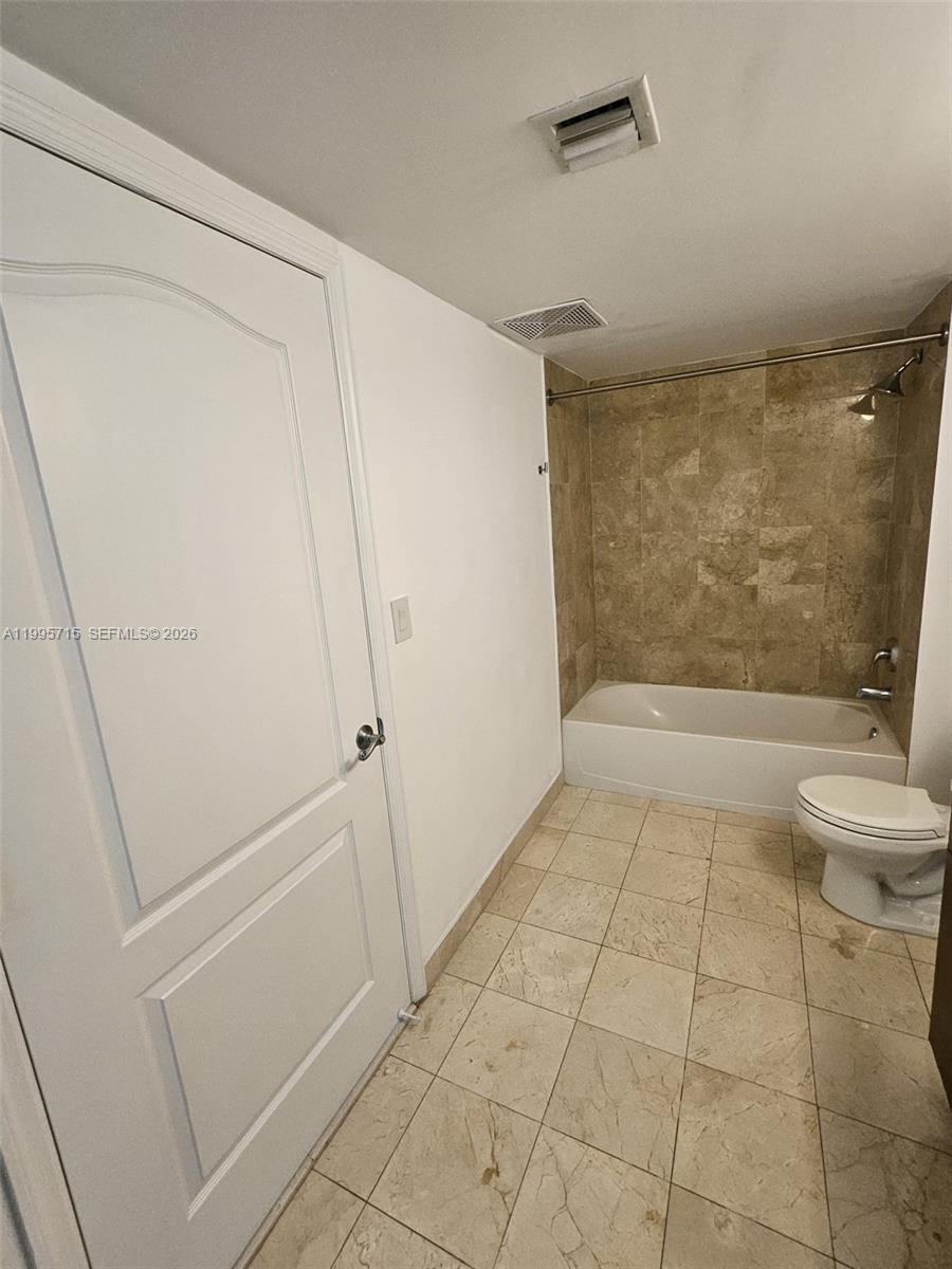 2101 Brickell Ave #2111, Miami FL 33129