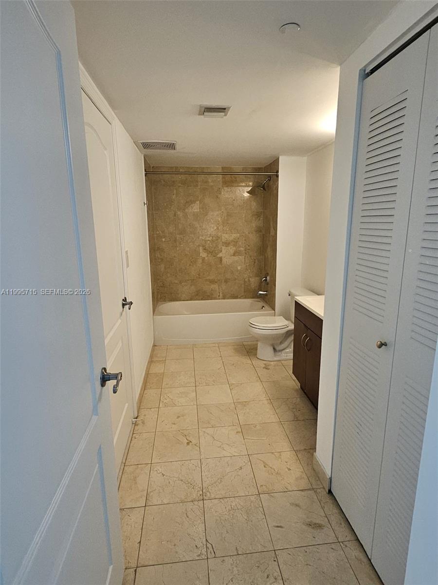 2101 Brickell Ave #2111, Miami FL 33129