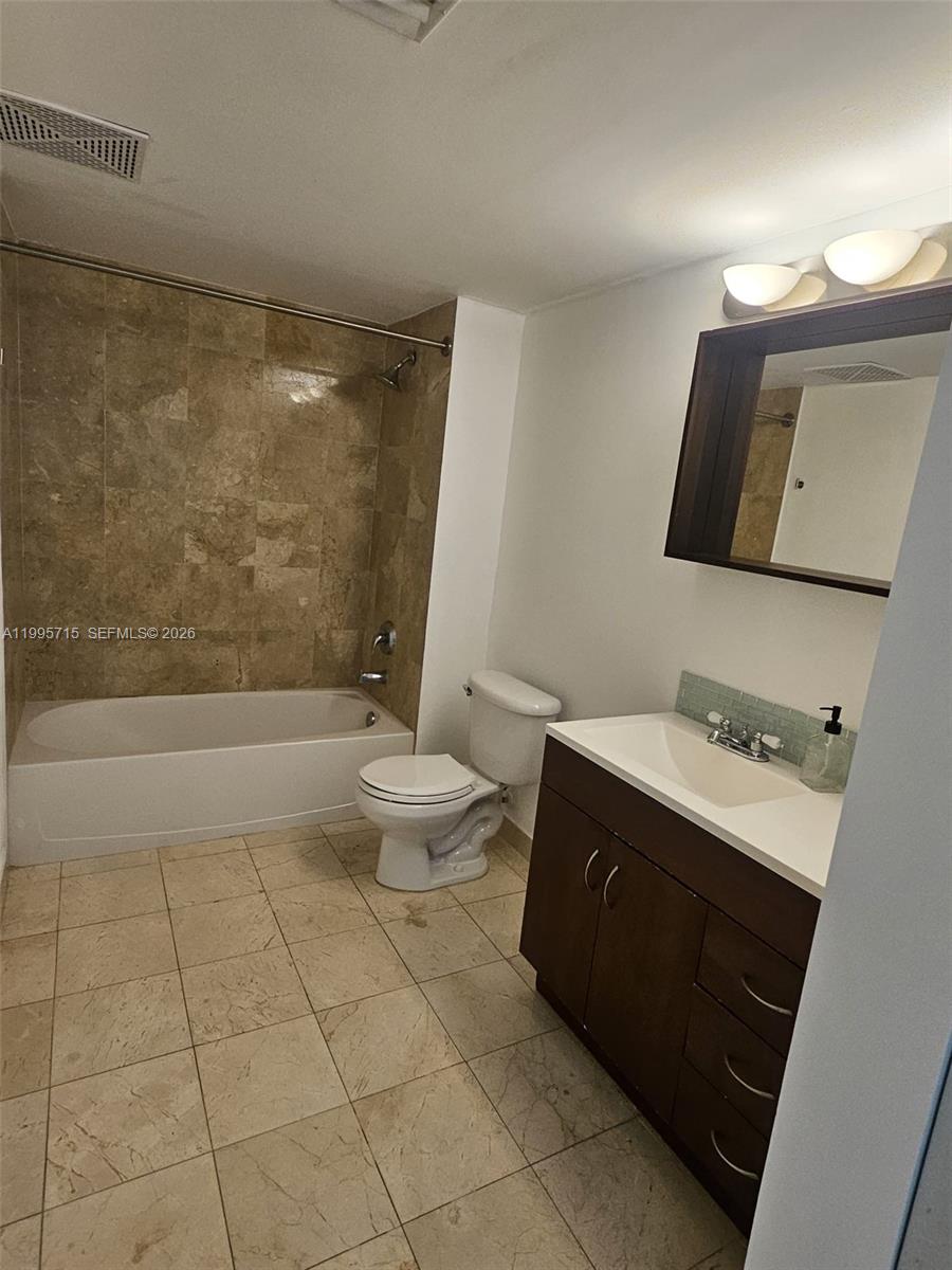 2101 Brickell Ave #2111, Miami FL 33129