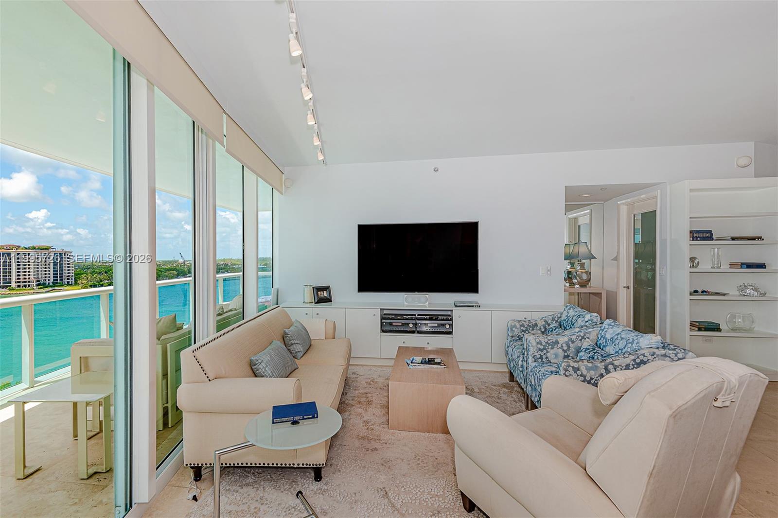 1000 S Pointe Drive #905, Miami Beach FL 33139