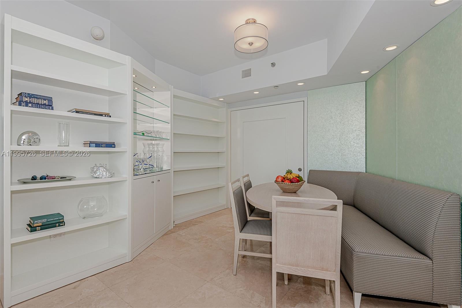 1000 S Pointe Drive #905, Miami Beach FL 33139