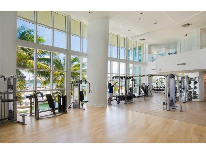 1000 S Pointe Drive #905, Miami Beach FL 33139