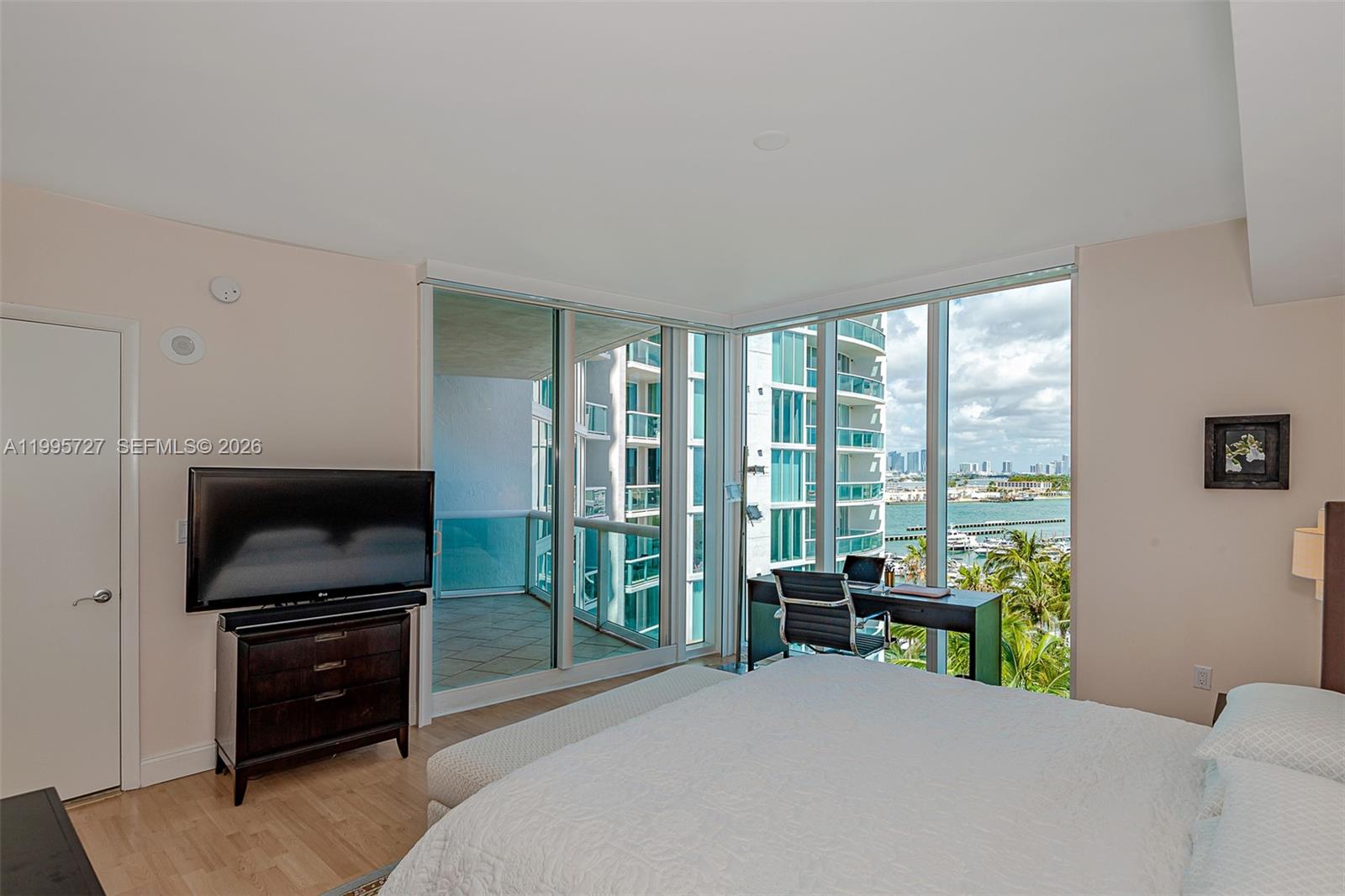 1000 S Pointe dr #906, Miami Beach FL 33139