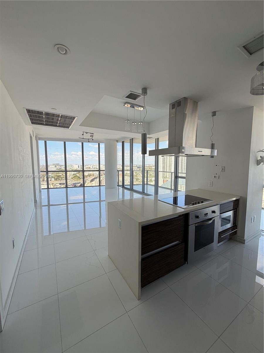1100 Biscayne Blvd #2605, Miami FL 33132