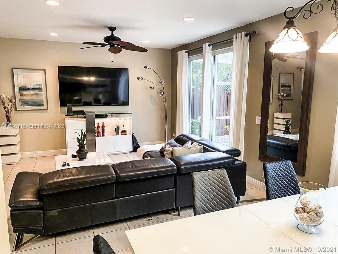3657 Asperwood Cir, Coconut Creek FL 33073