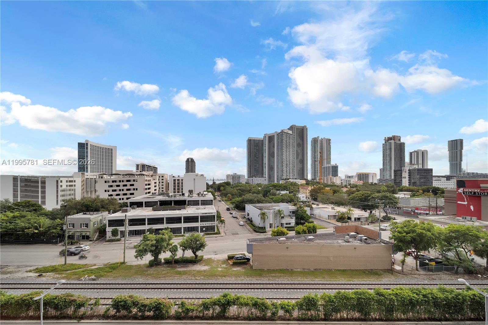 121 NE 34th St #L606, Miami FL 33137