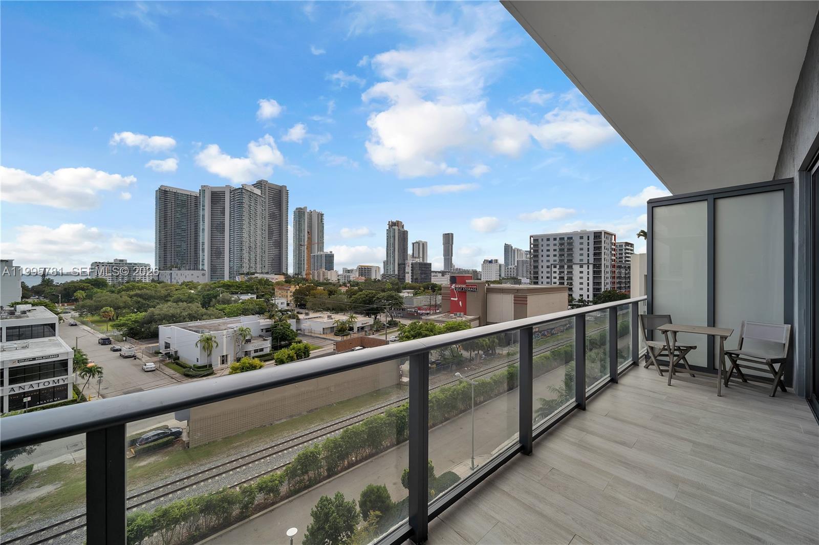 121 NE 34th St #L606, Miami FL 33137