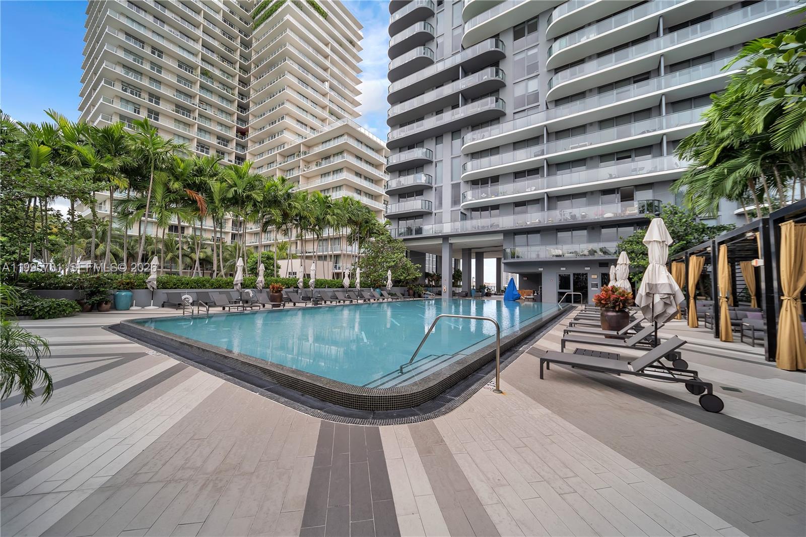 121 NE 34th St #L606, Miami FL 33137
