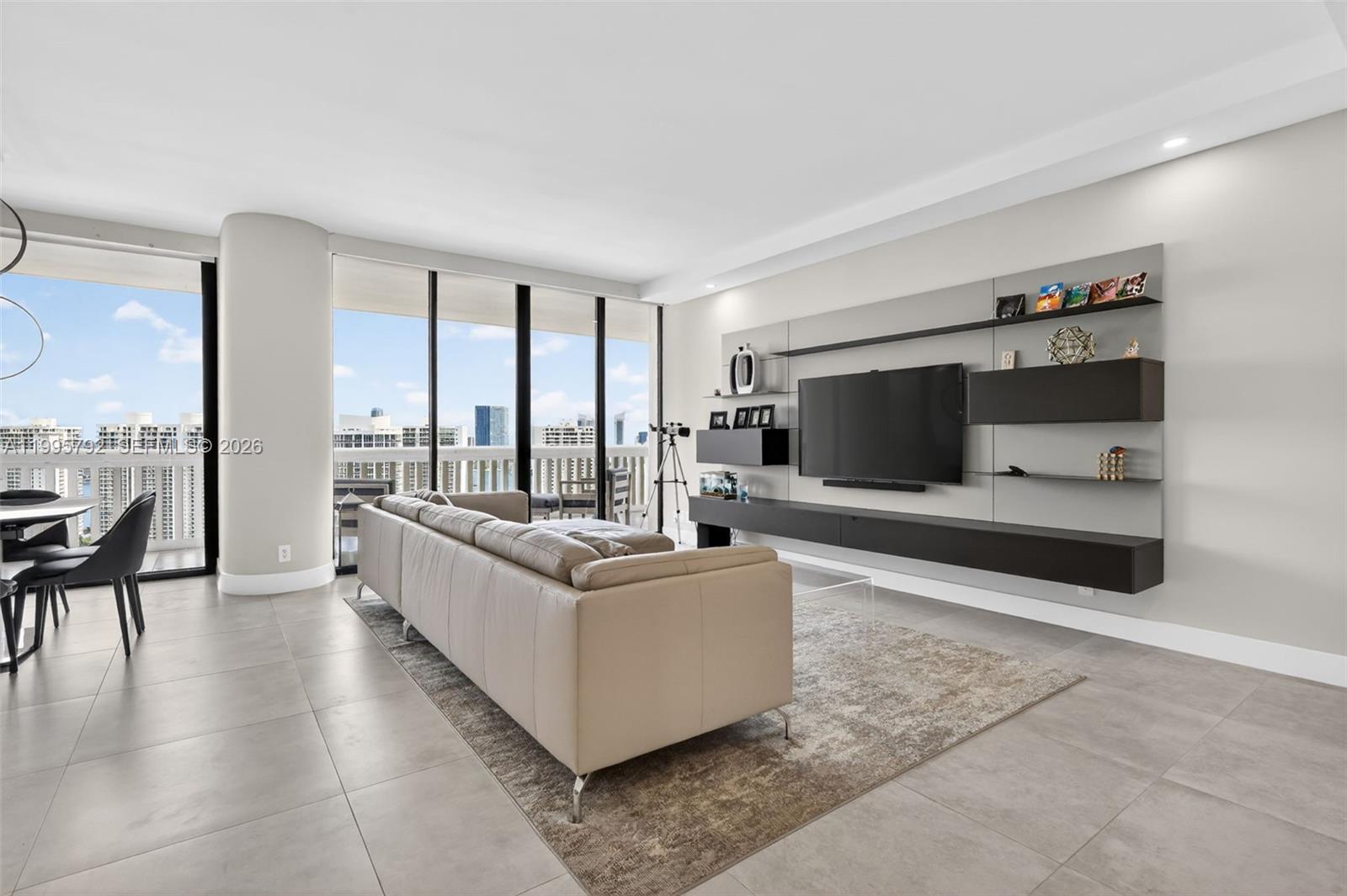 1000 ISLAND BL #3107, Aventura FL 33160