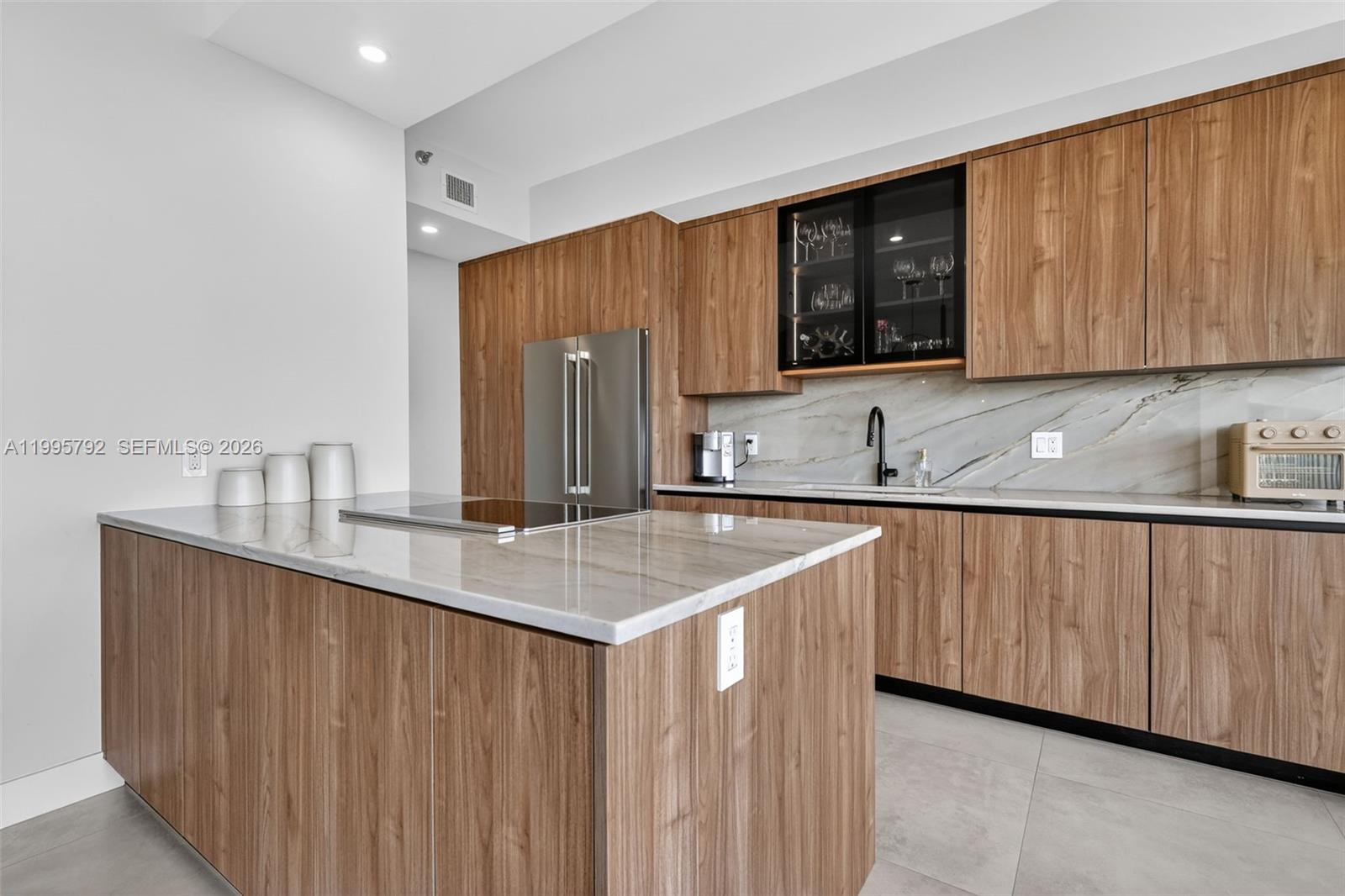 1000 ISLAND BL #3107, Aventura FL 33160
