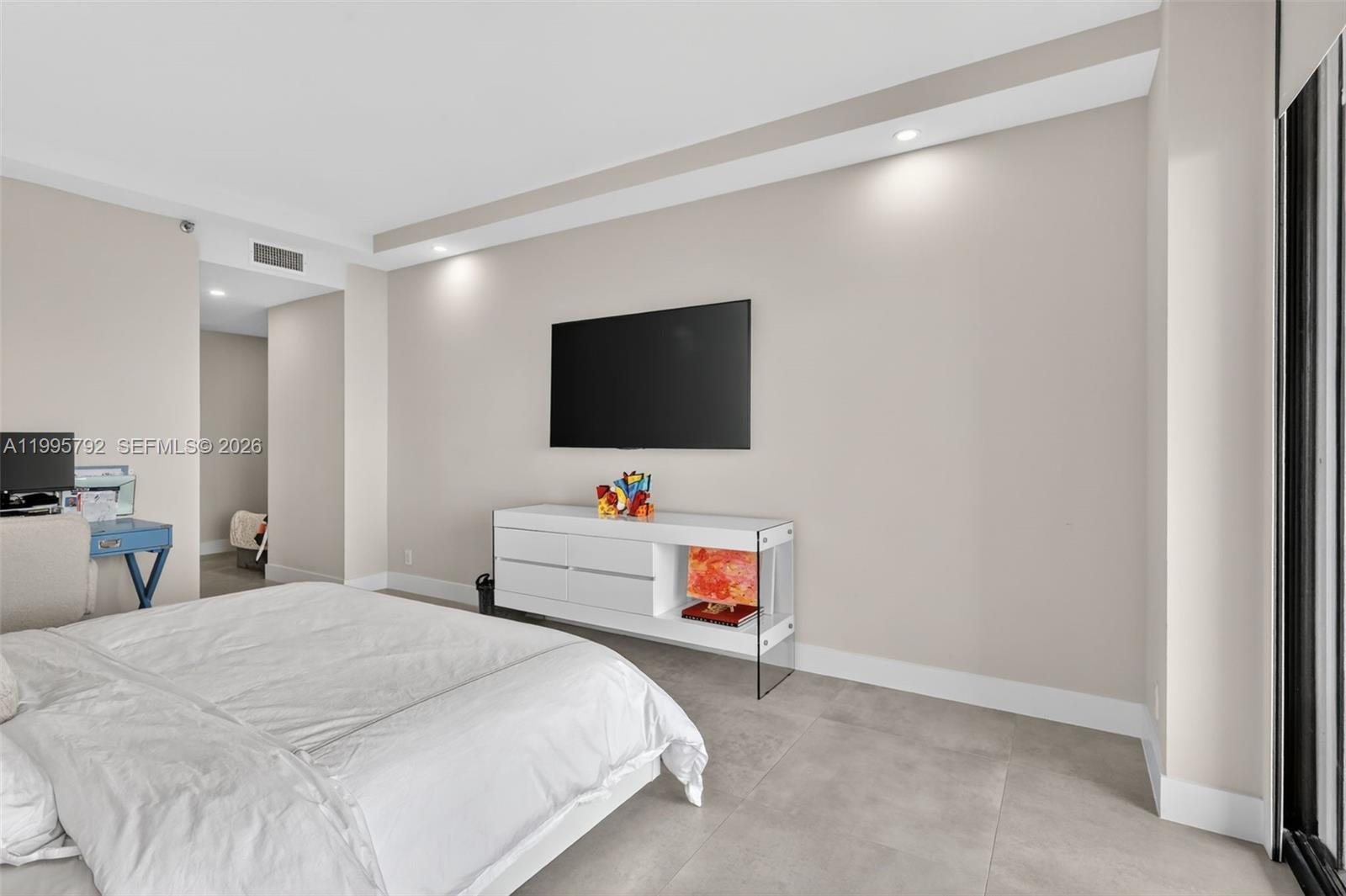 1000 ISLAND BL #3107, Aventura FL 33160