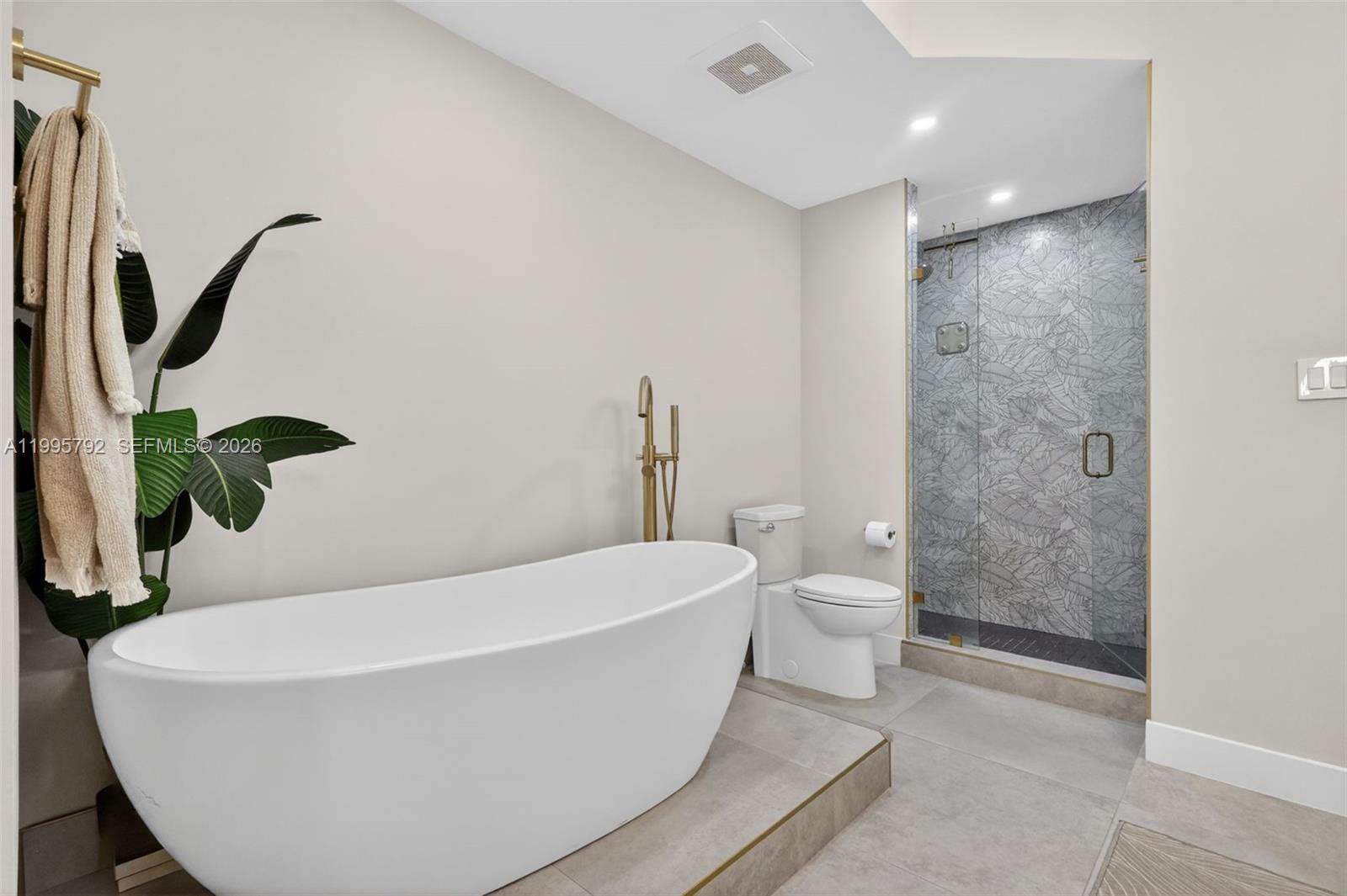 1000 ISLAND BL #3107, Aventura FL 33160