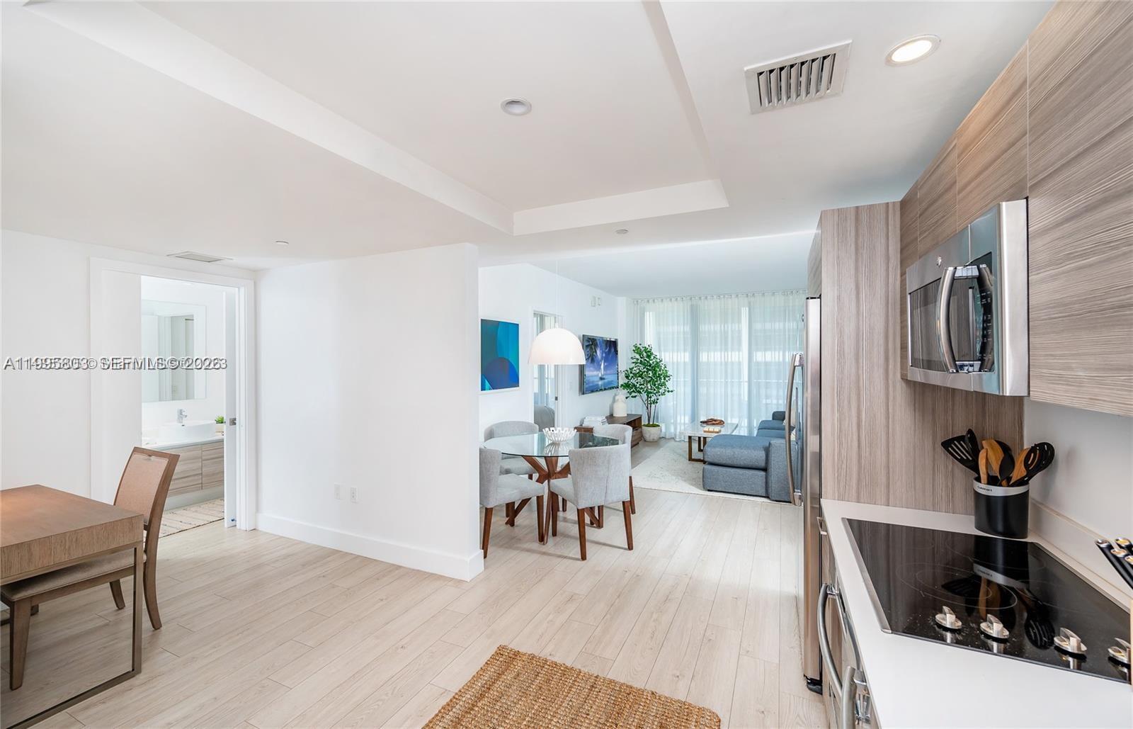 121 NE 34th St #L402, Miami FL 33137