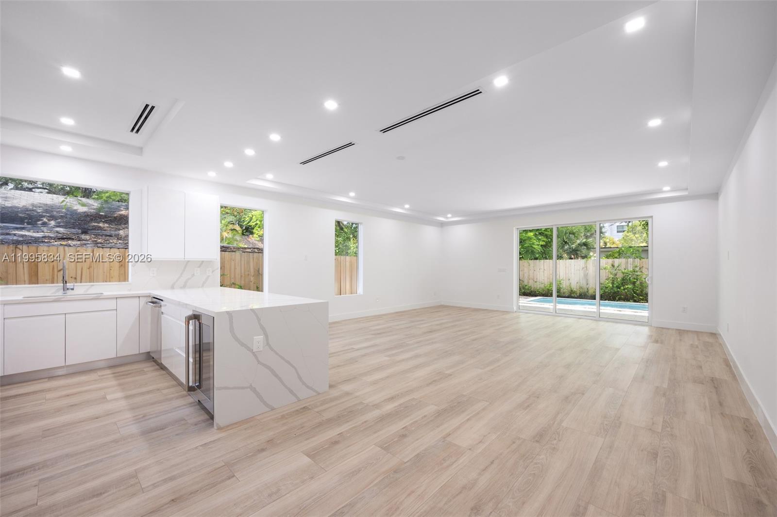 3164 Plaza St, Coconut Grove FL 33133