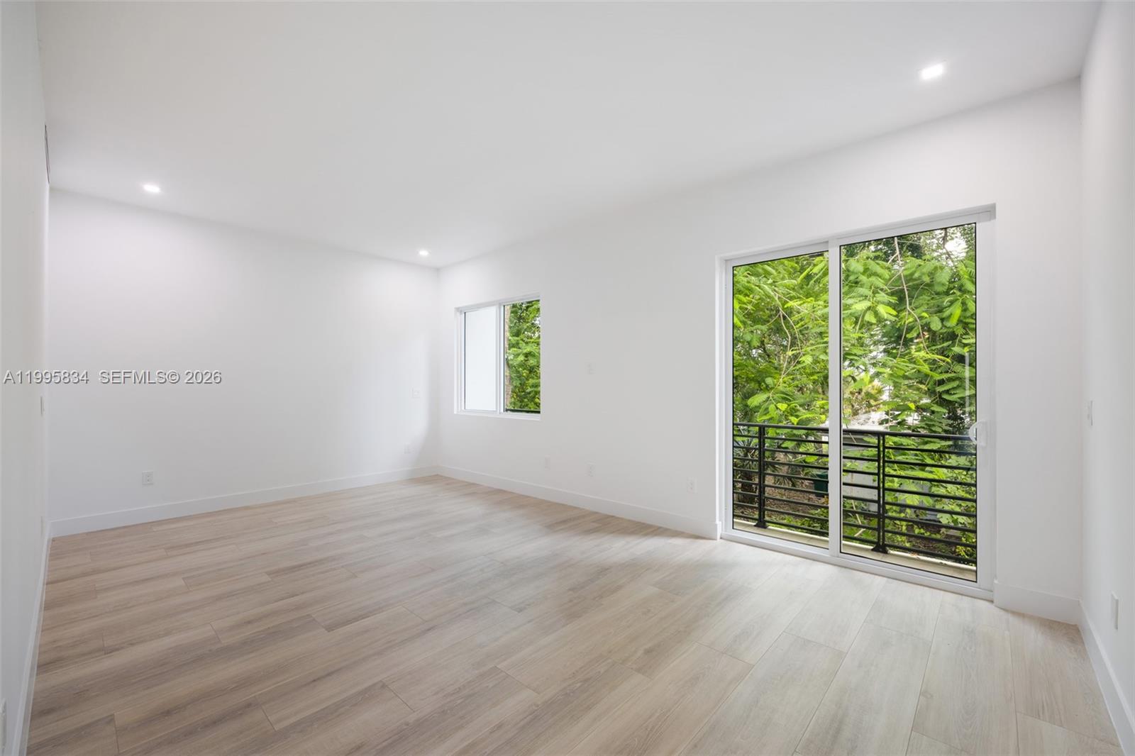 3164 Plaza St, Coconut Grove FL 33133