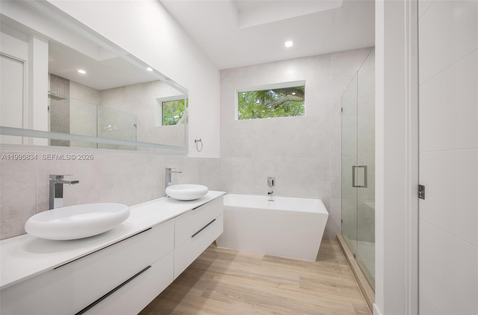 3164 Plaza St, Coconut Grove FL 33133