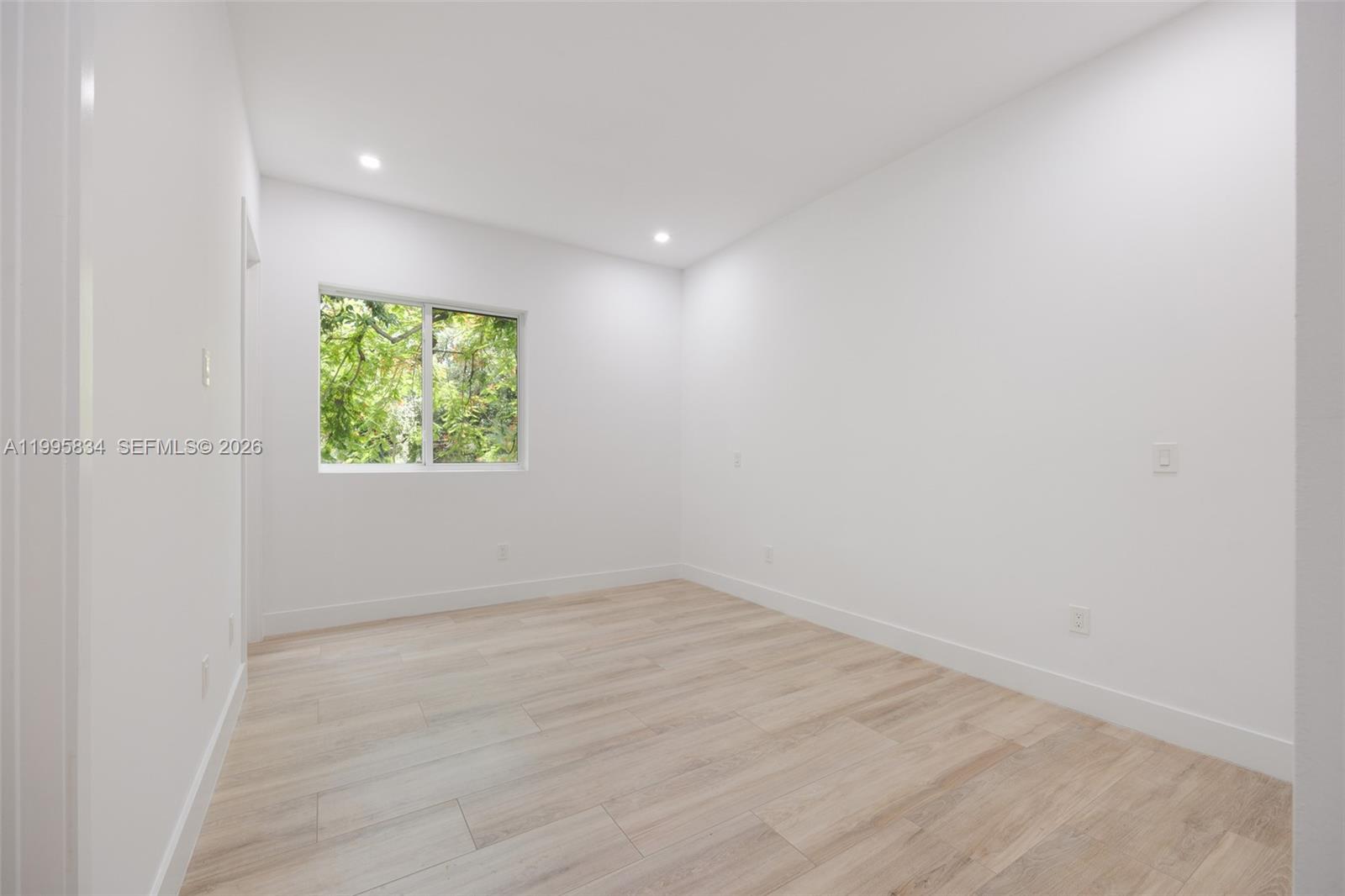 3164 Plaza St, Coconut Grove FL 33133