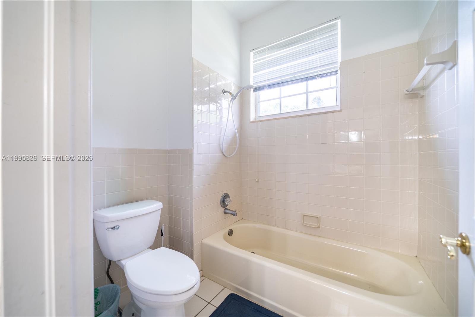 5303 SW 111th Ter, Davie FL 33328
