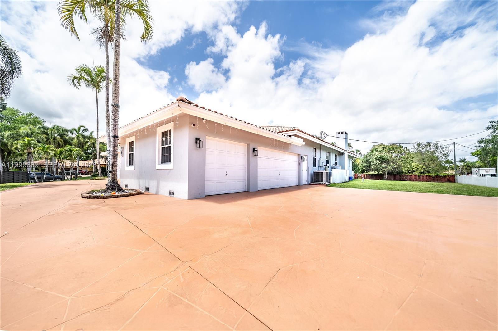 5303 SW 111th Ter, Davie FL 33328
