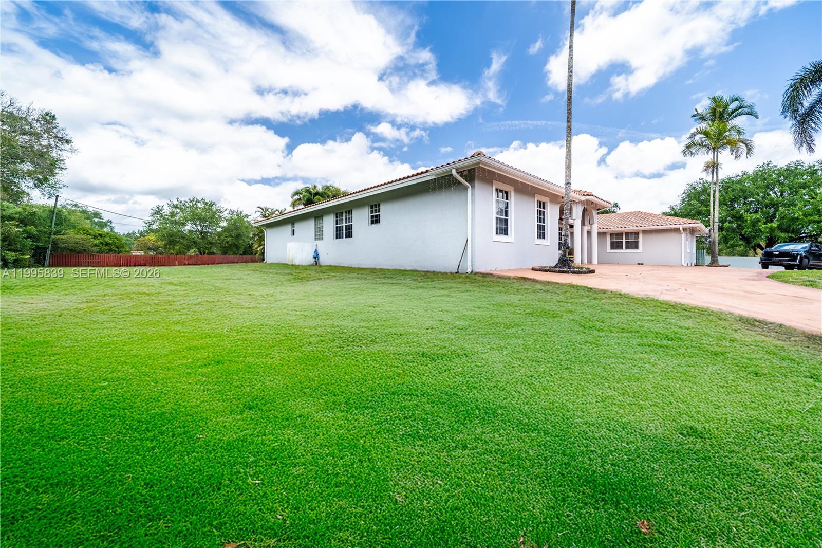 5303 SW 111th Ter, Davie FL 33328