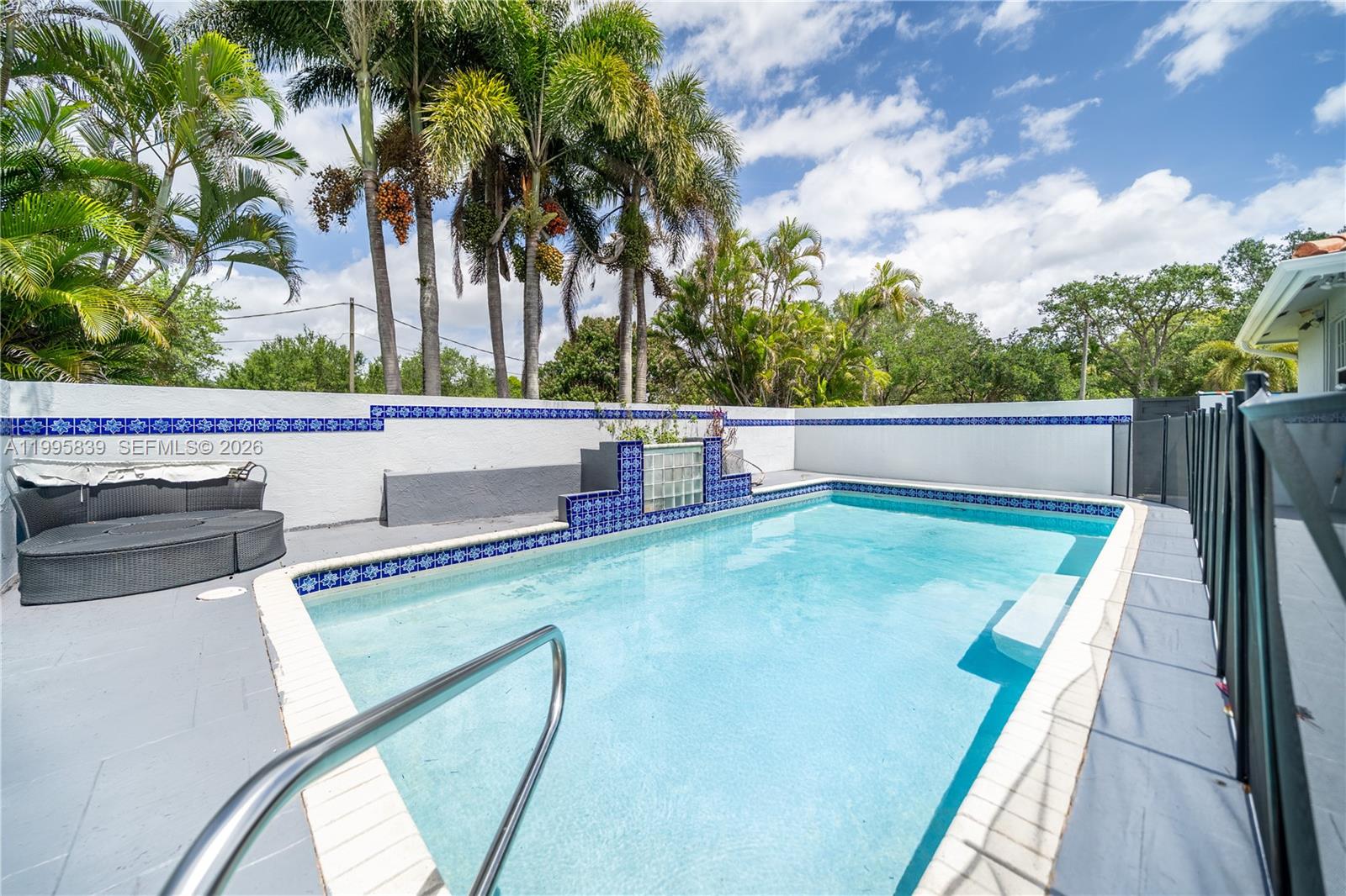 5303 SW 111th Ter, Davie FL 33328