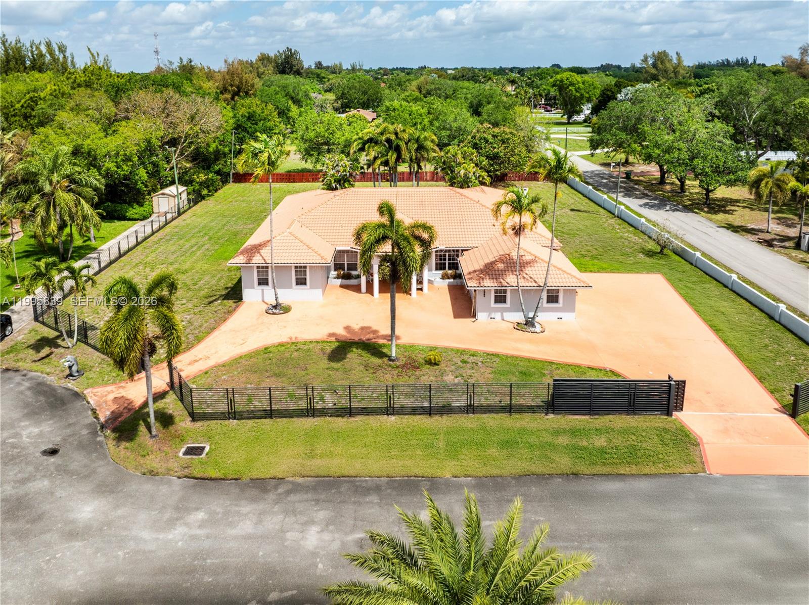 5303 SW 111th Ter, Davie FL 33328