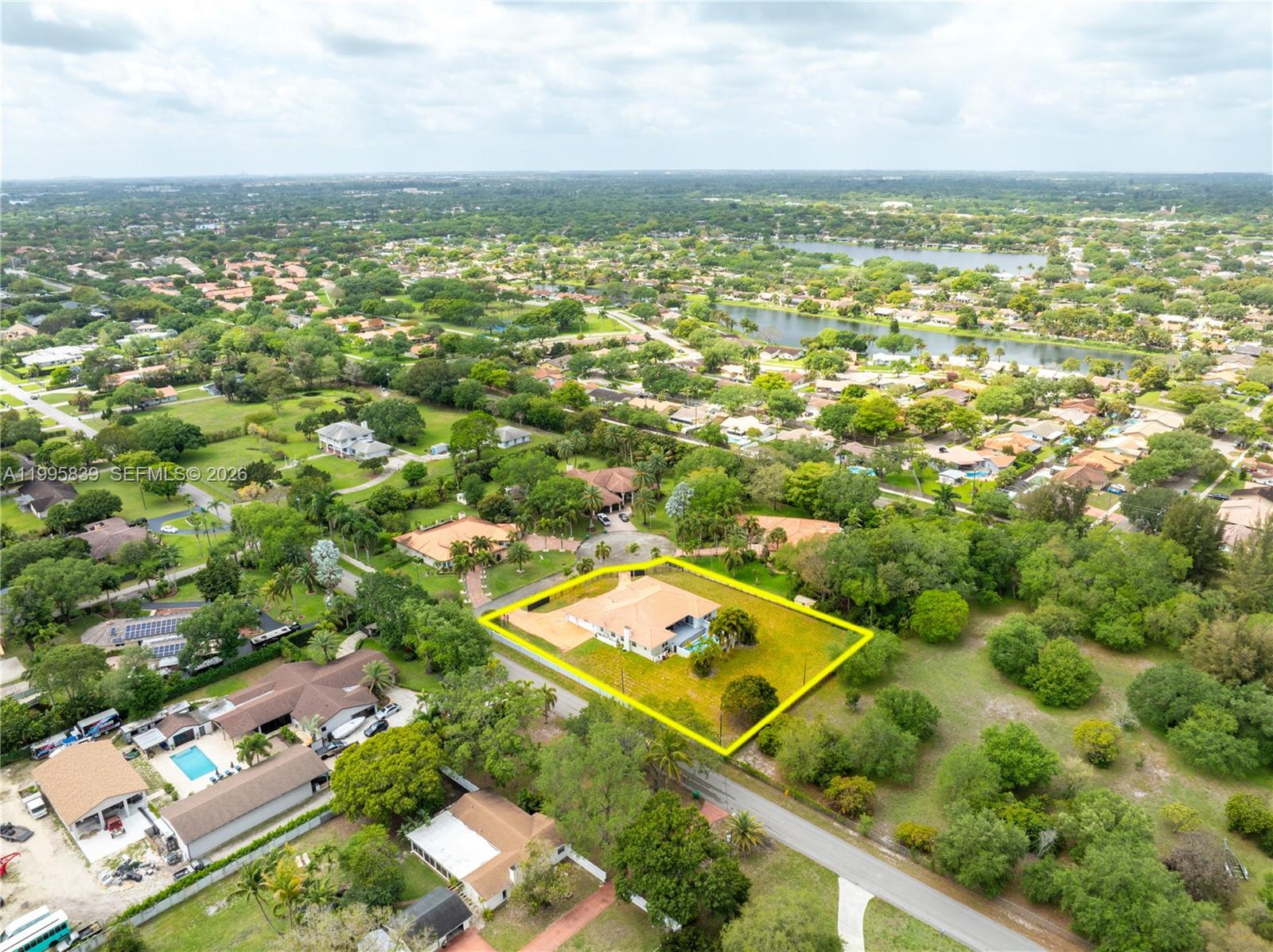 5303 SW 111th Ter, Davie FL 33328