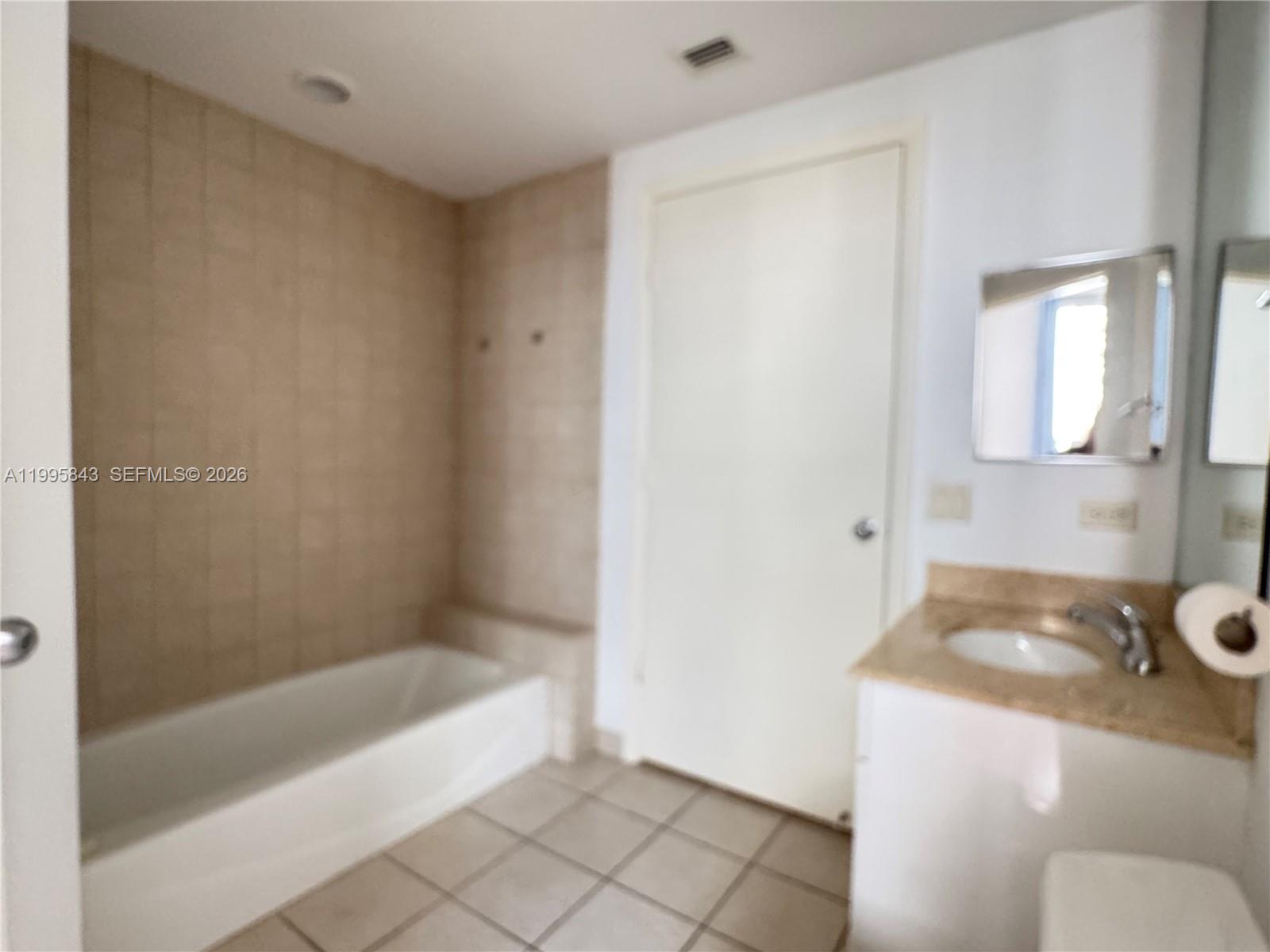 801 Brickell Key Blvd #1204, Miami FL 33131