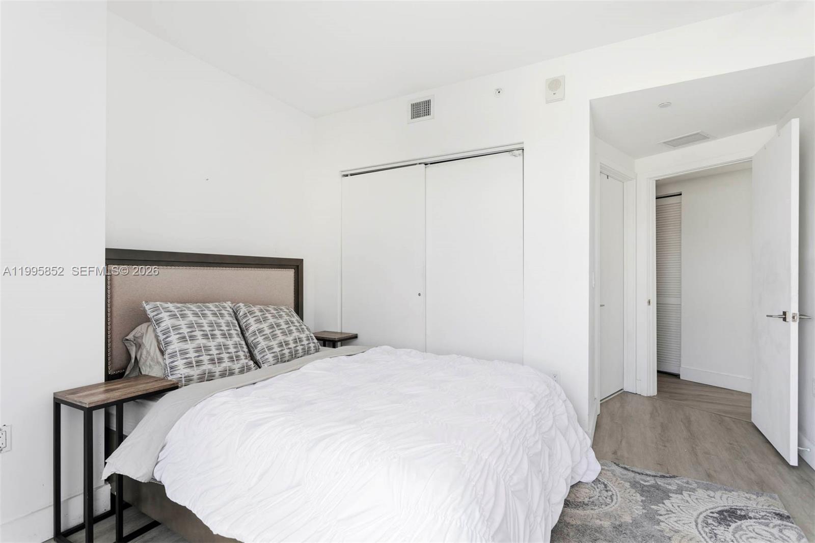 121 NE 34th St #1001, Miami FL 33137