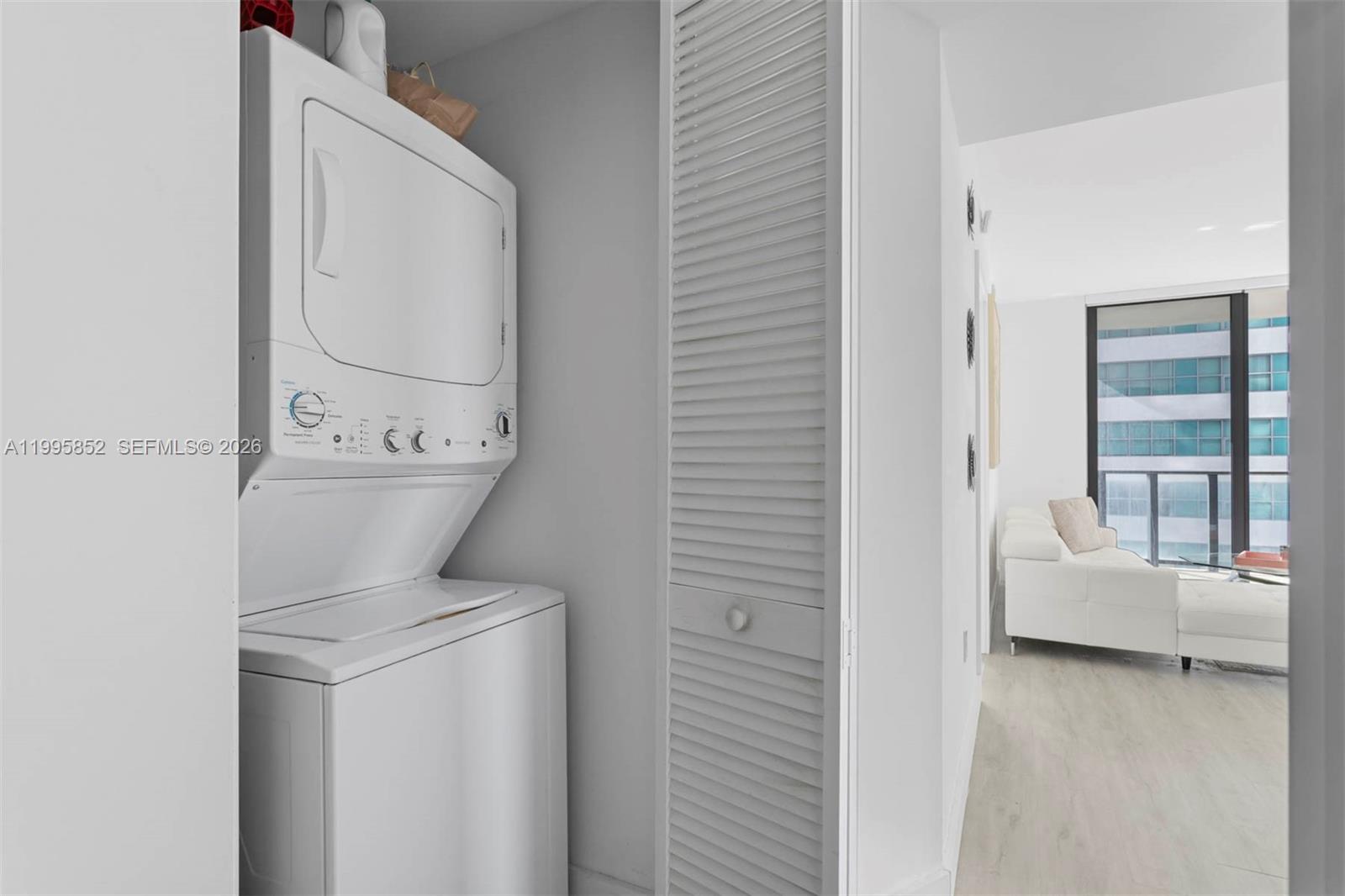 121 NE 34th St #1001, Miami FL 33137