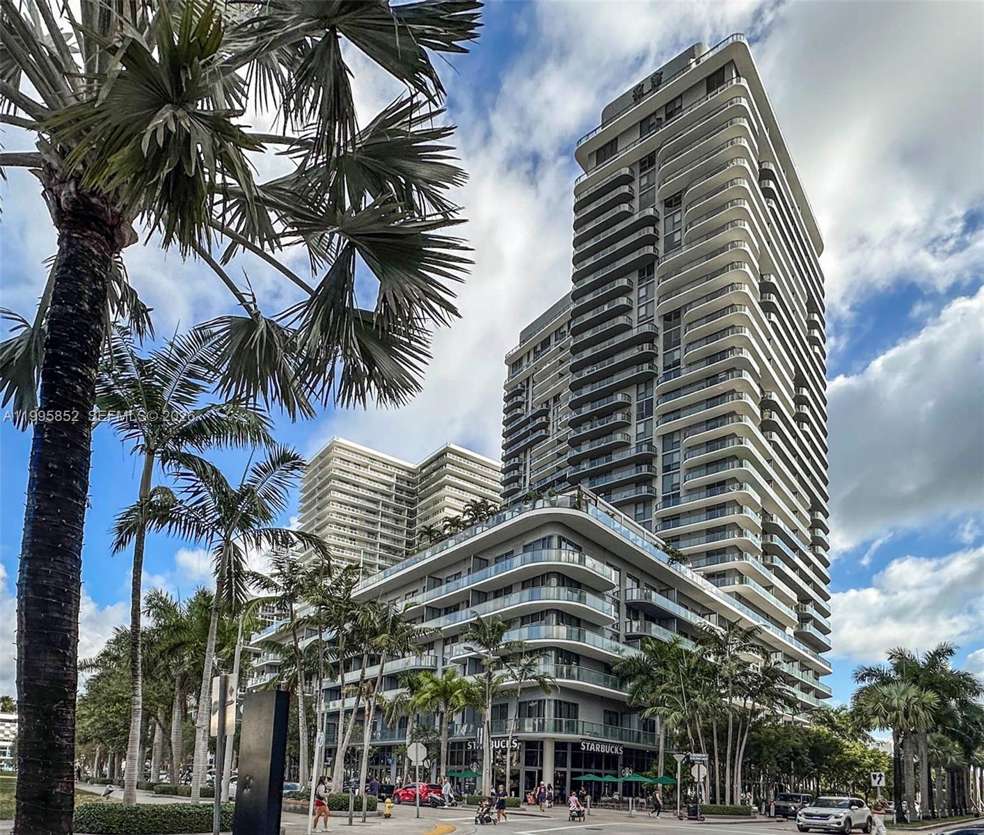 121 NE 34th St #1001, Miami FL 33137