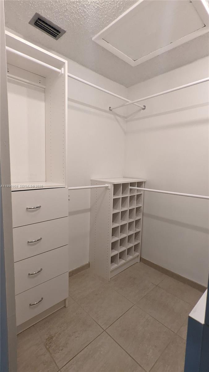 460 Lakeview Dr #4, Weston FL 33326
