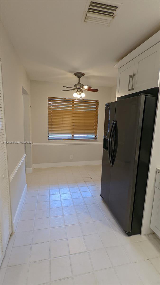 460 Lakeview Dr #4, Weston FL 33326