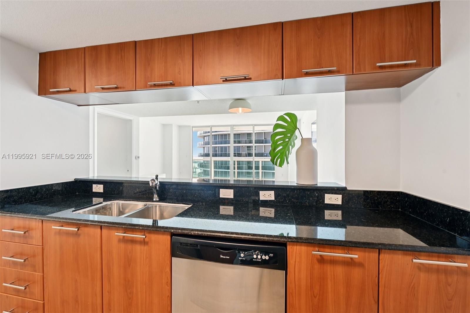 1800 N Bayshore Dr #2811, Miami FL 33132