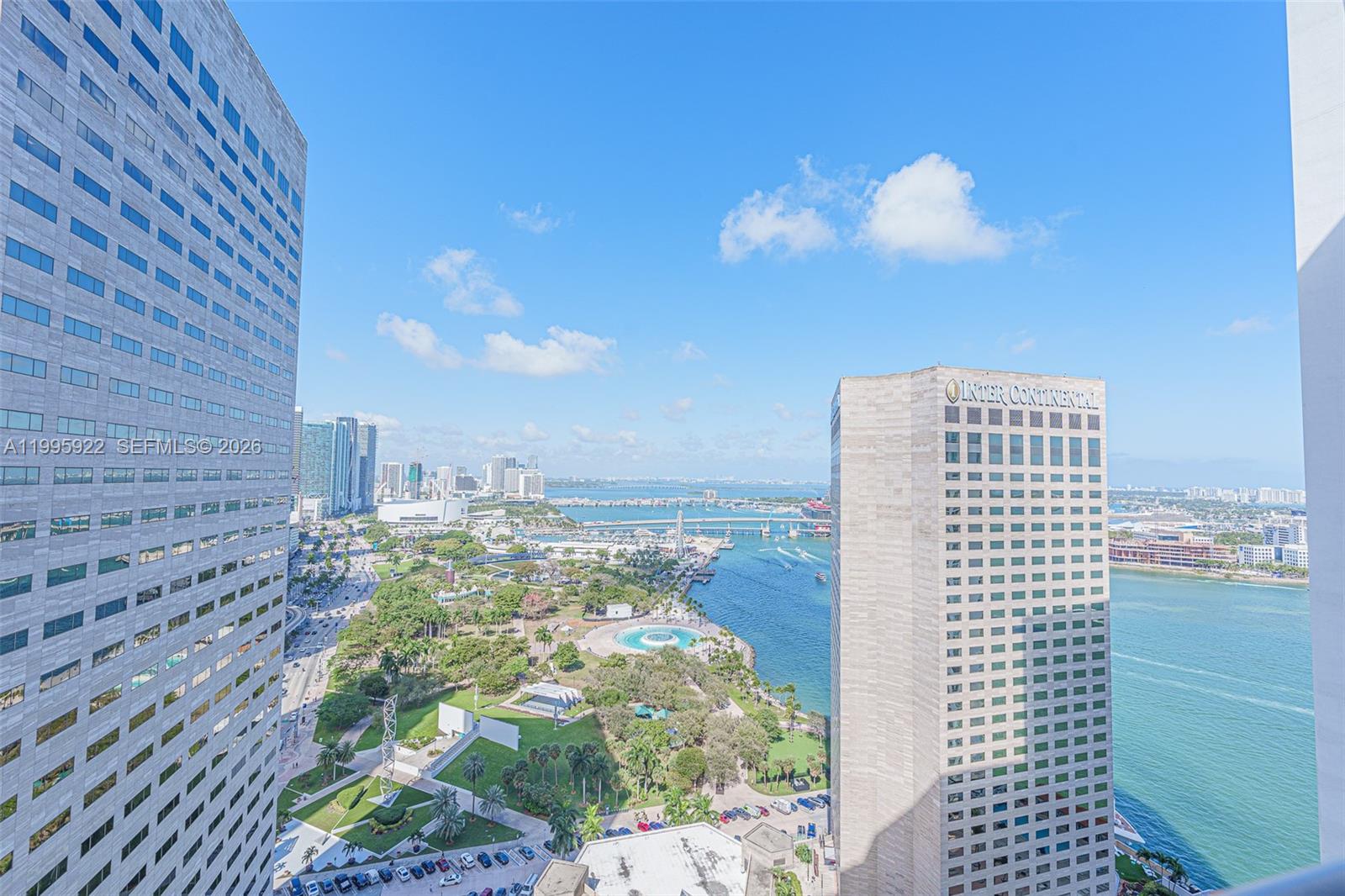 325 S Biscayne Blvd #3320, Miami FL 33131