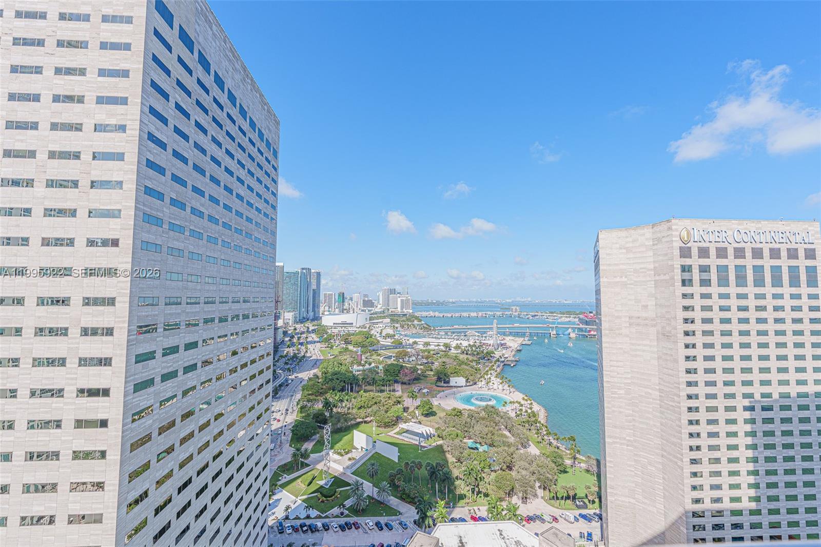 325 S Biscayne Blvd #3320, Miami FL 33131