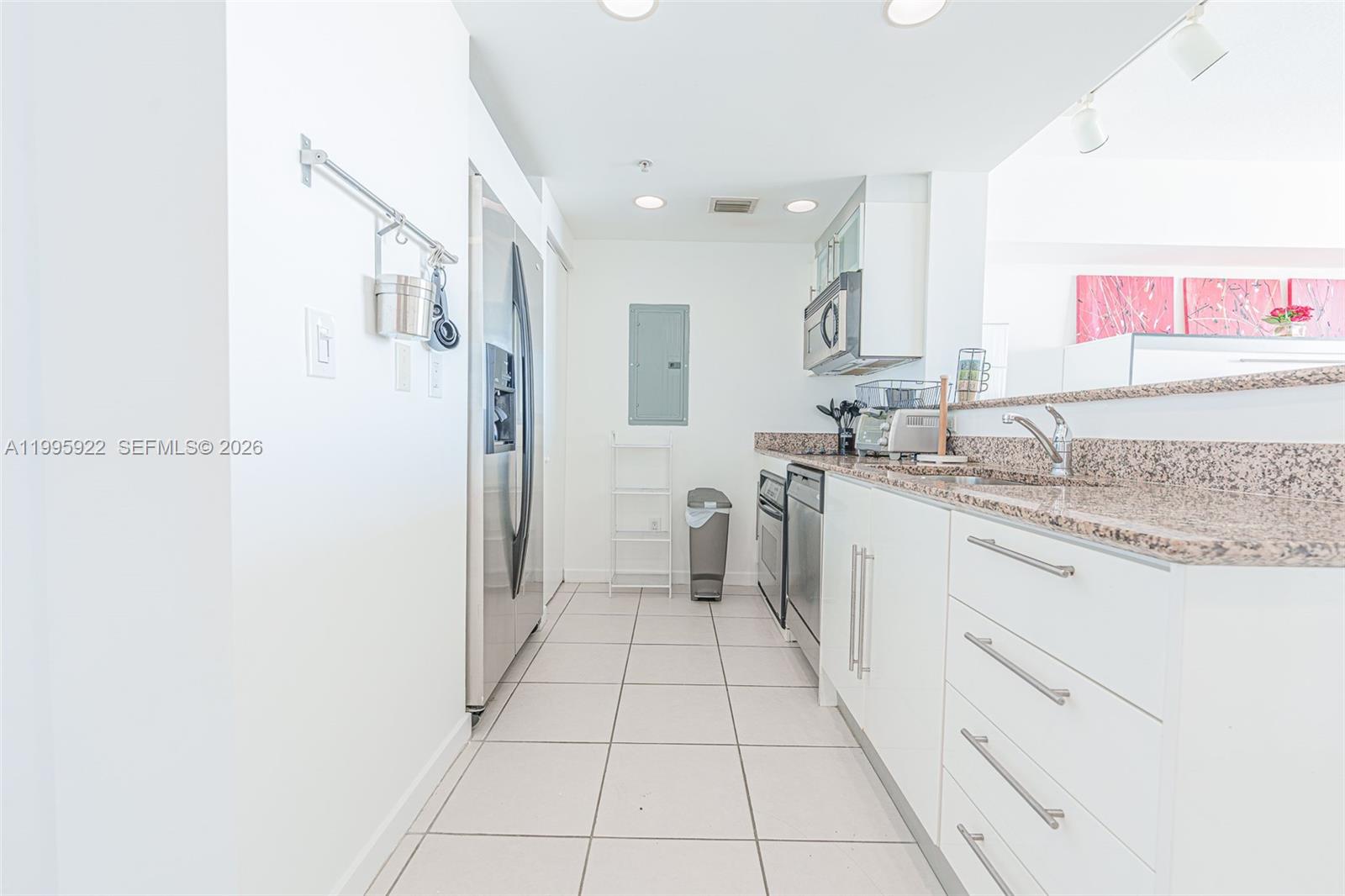 325 S Biscayne Blvd #3320, Miami FL 33131