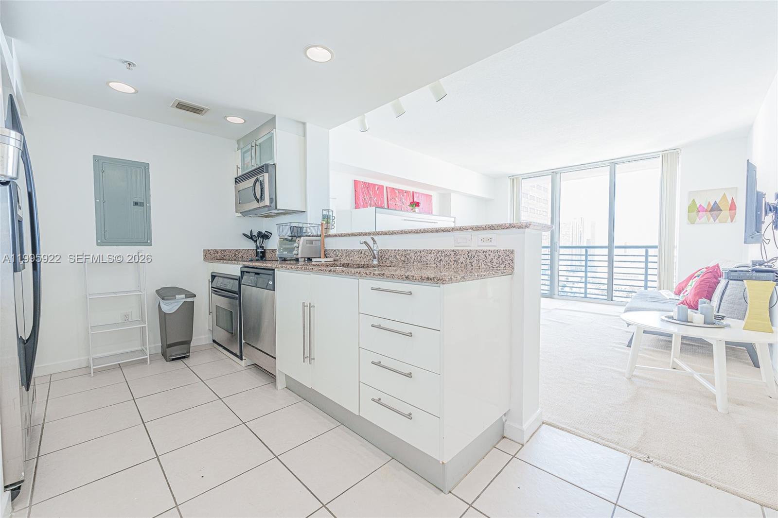 325 S Biscayne Blvd #3320, Miami FL 33131