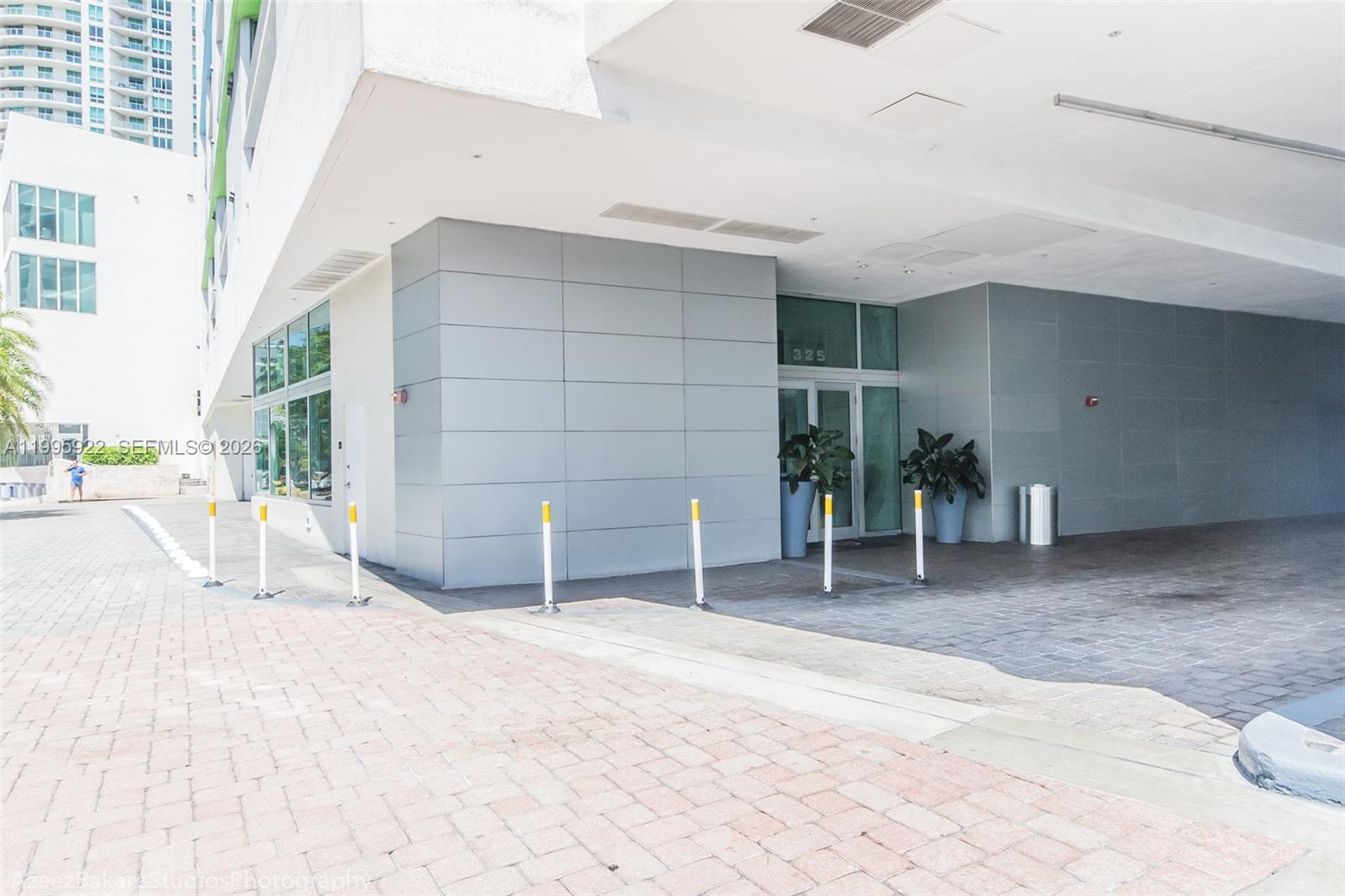 325 S Biscayne Blvd #3320, Miami FL 33131