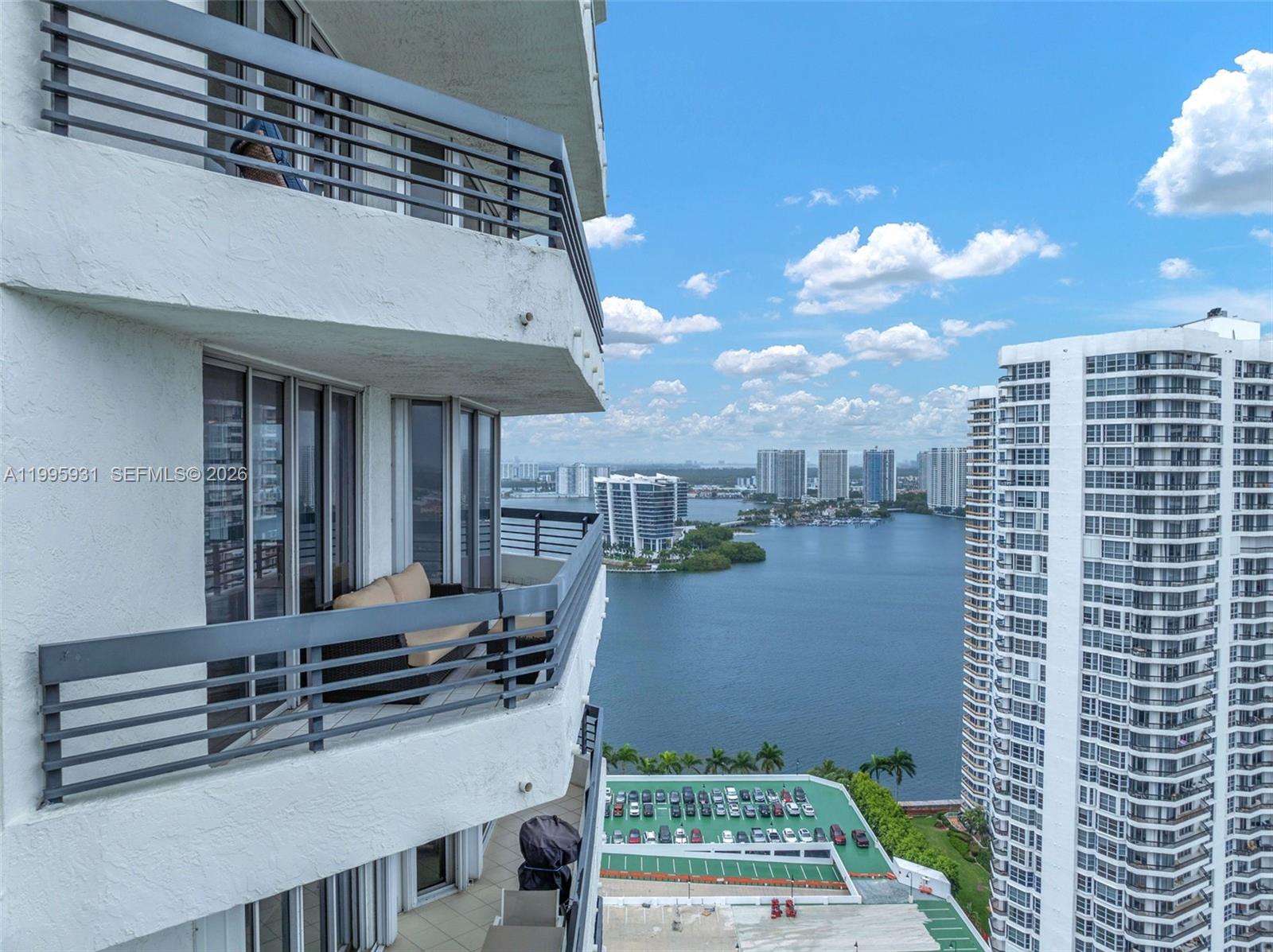 3500 Mystic Pointe Dr #3001, Aventura FL 33180