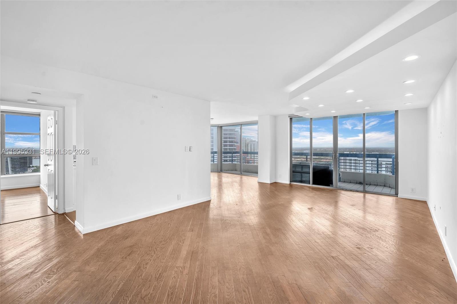 3500 Mystic Pointe Dr #3001, Aventura FL 33180