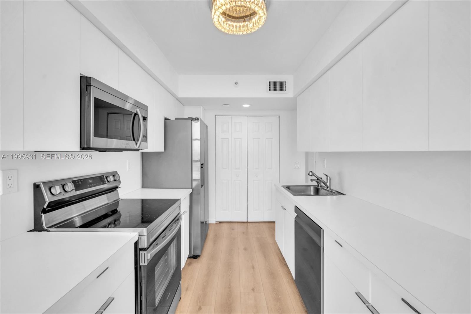 3500 Mystic Pointe Dr #3001, Aventura FL 33180