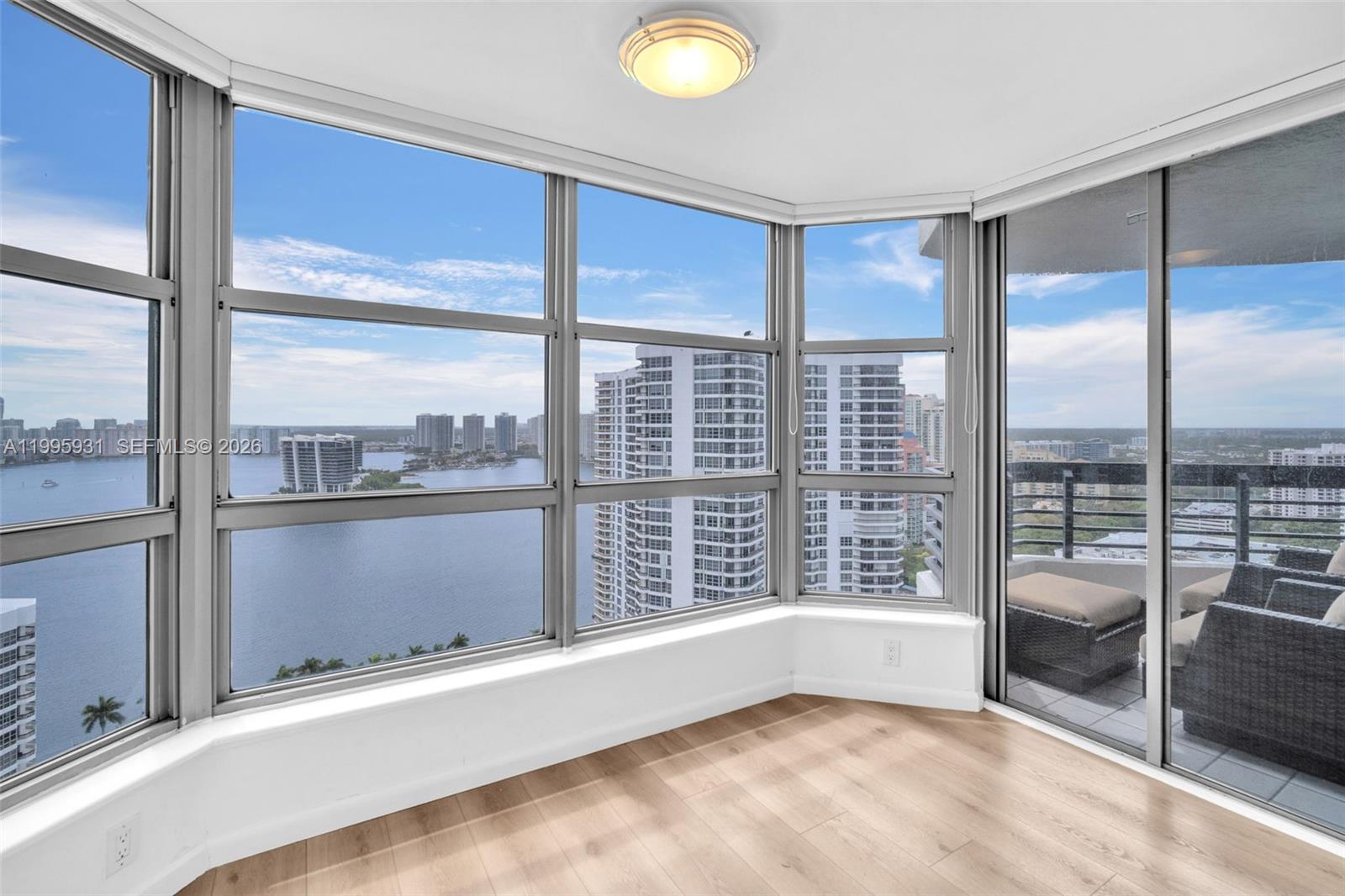 3500 Mystic Pointe Dr #3001, Aventura FL 33180
