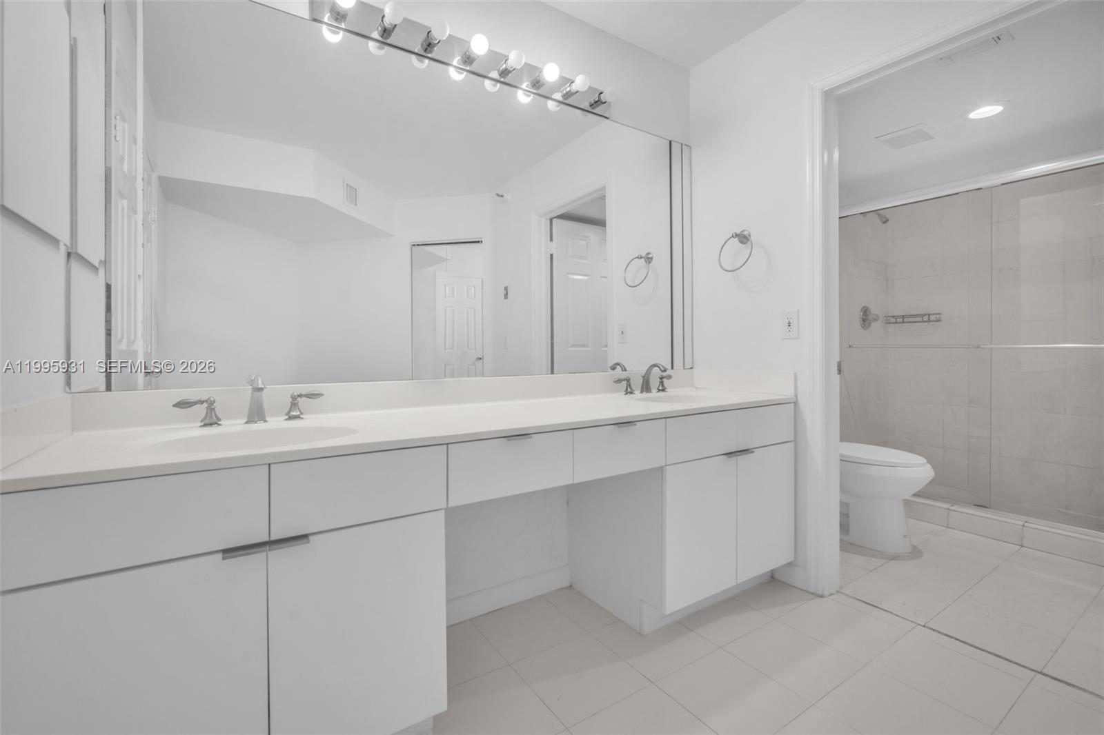 3500 Mystic Pointe Dr #3001, Aventura FL 33180