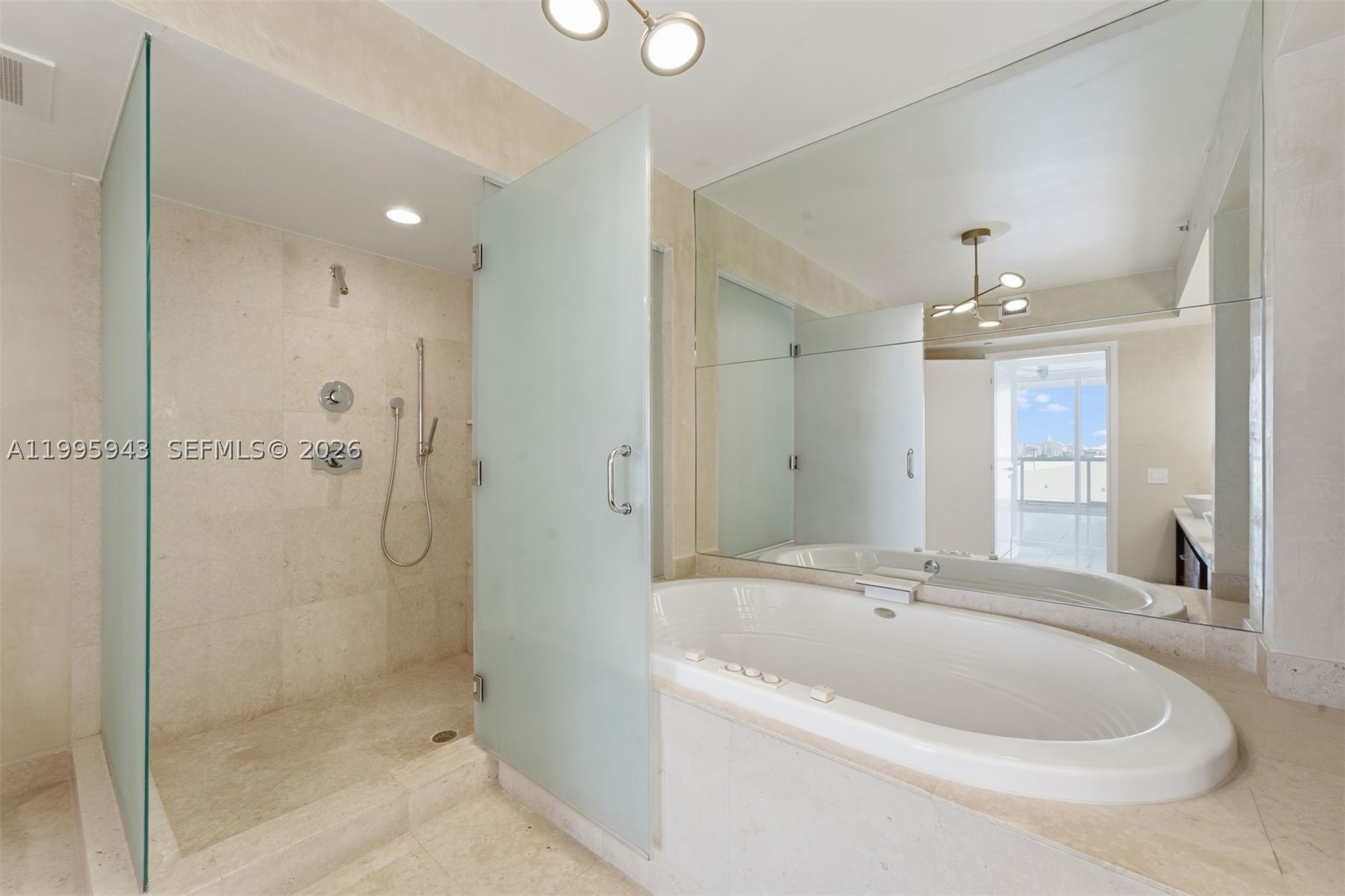 450 Alton Rd #910, Miami Beach FL 33139